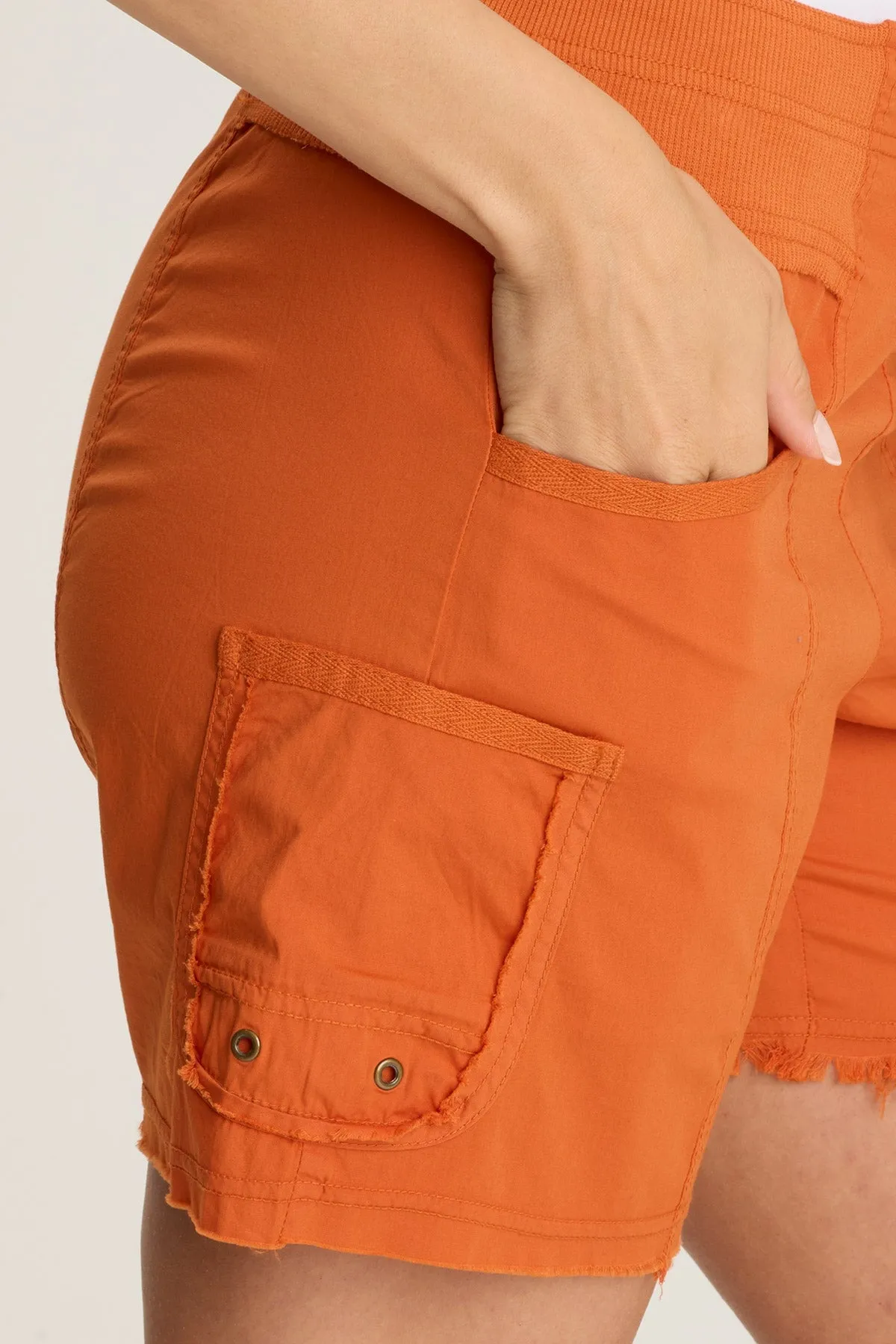 Erna Poplin Multi-Pocket Short OdorResistant Coating