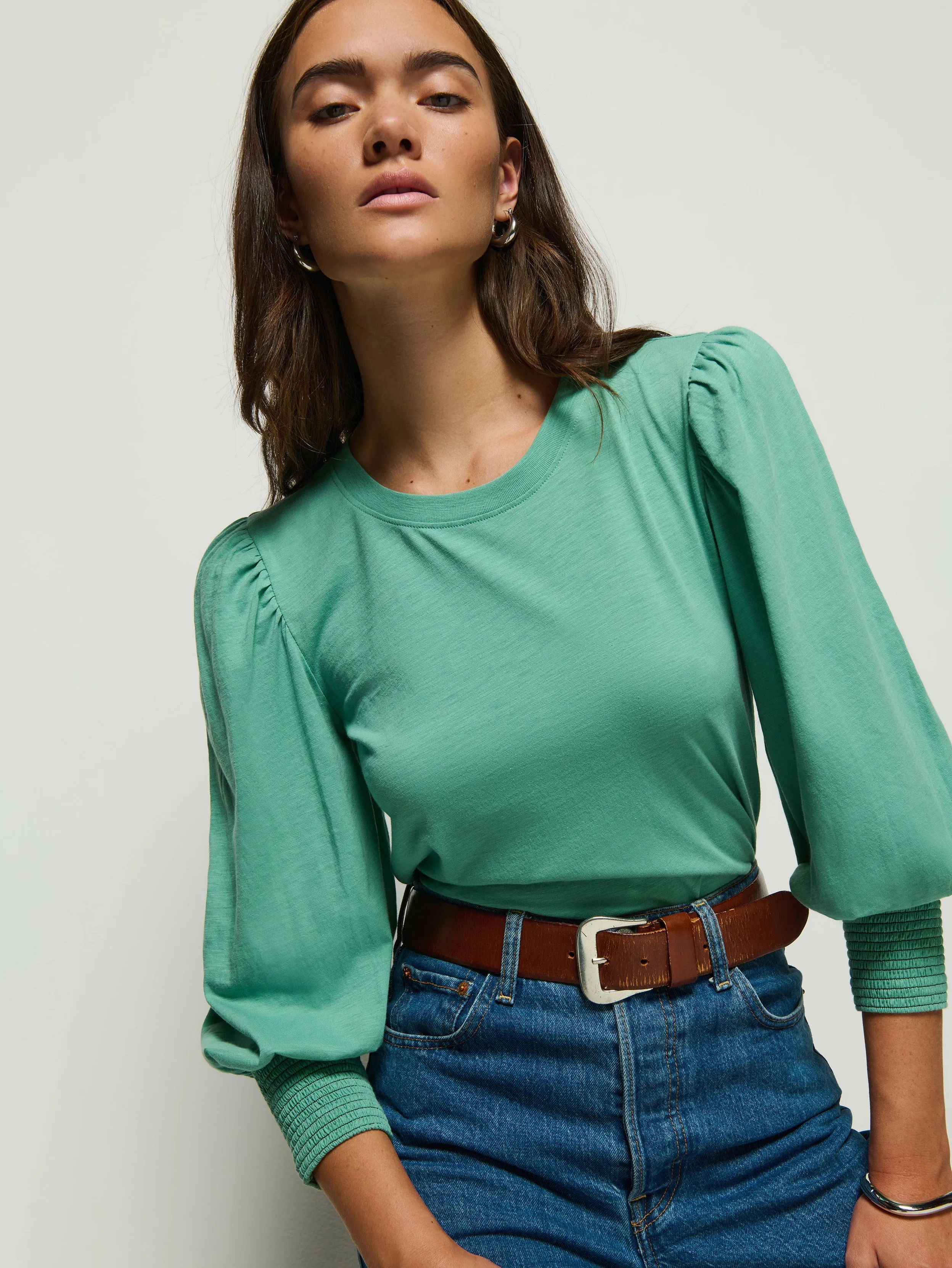 Low Care Loren Tee
