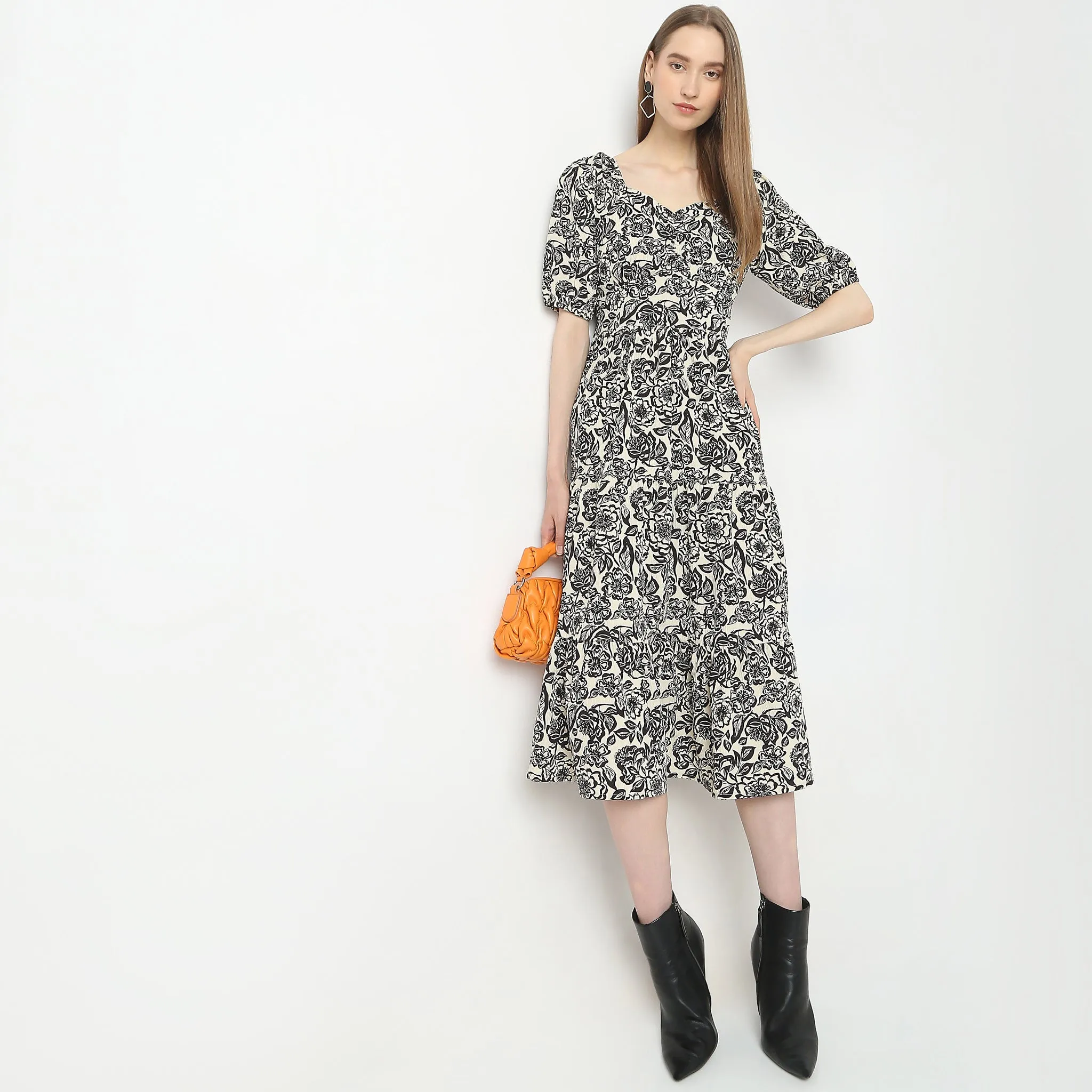 LowMaintenanceFabric Regular Fit Printed Dress