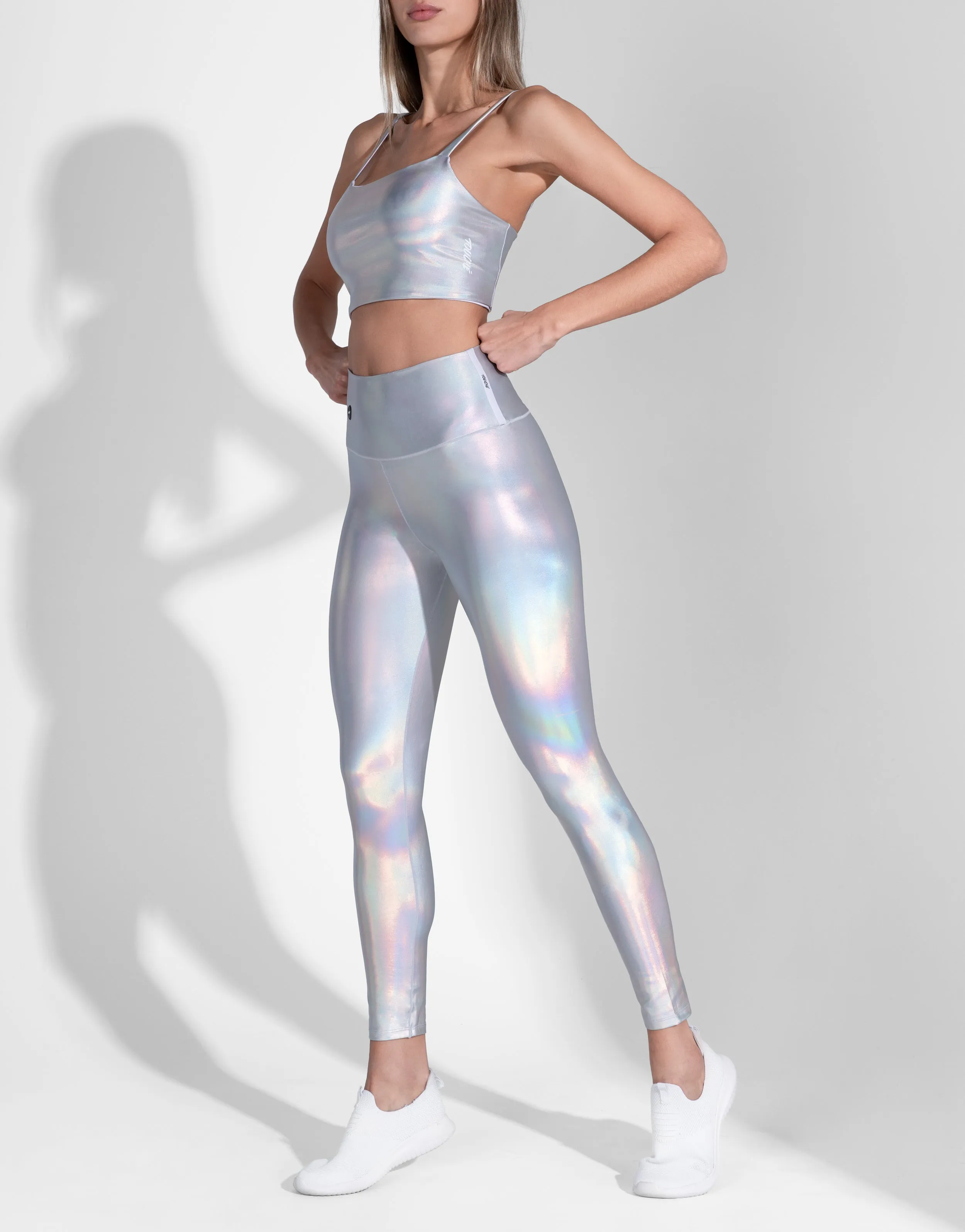 Moisture Management Neutral Color HOLOGRAPHIC