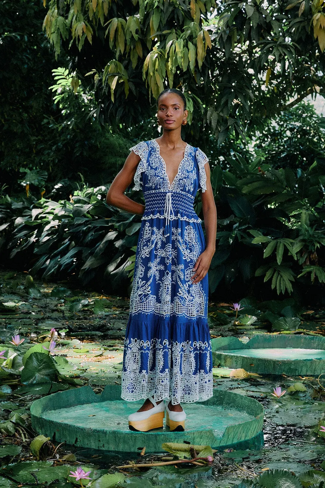 This maxi dress is designed to be worn season after season due to its timeless appeal Herb Garden Blue Romantic Richelieu LENZING? ECOVERO? Euroflax? Maxi Dress