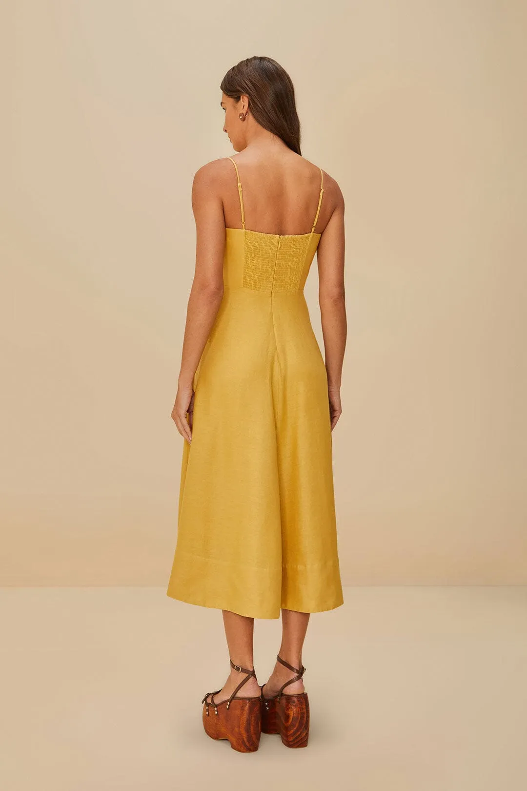Playful and feminine dress Versatile midi for travel Sand Garden LENZING? ECOVERO? Euroflax? Midi Dress