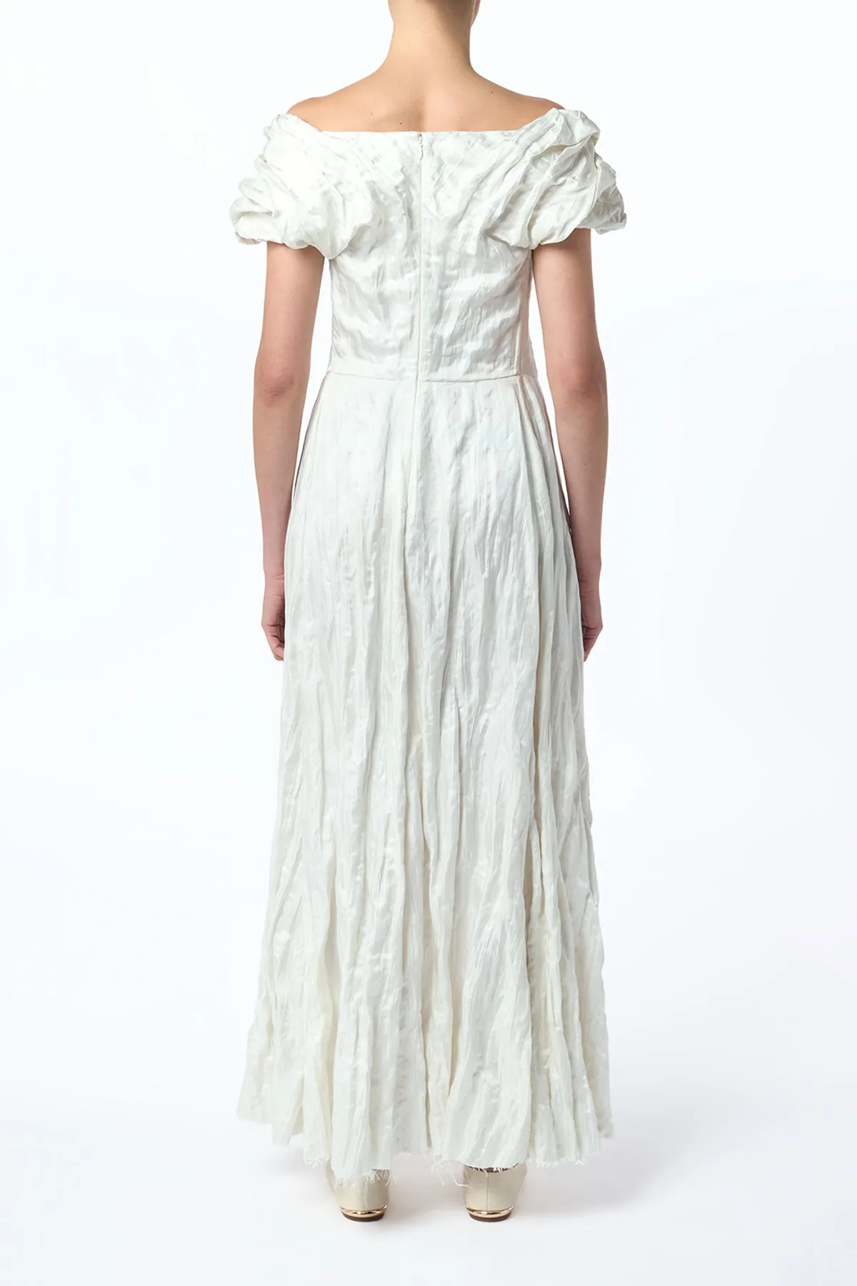 AntiPilling Surface MoistureWickingTechnology Juniper Maxi Dress in Ivory Metallic Crinkled Silk