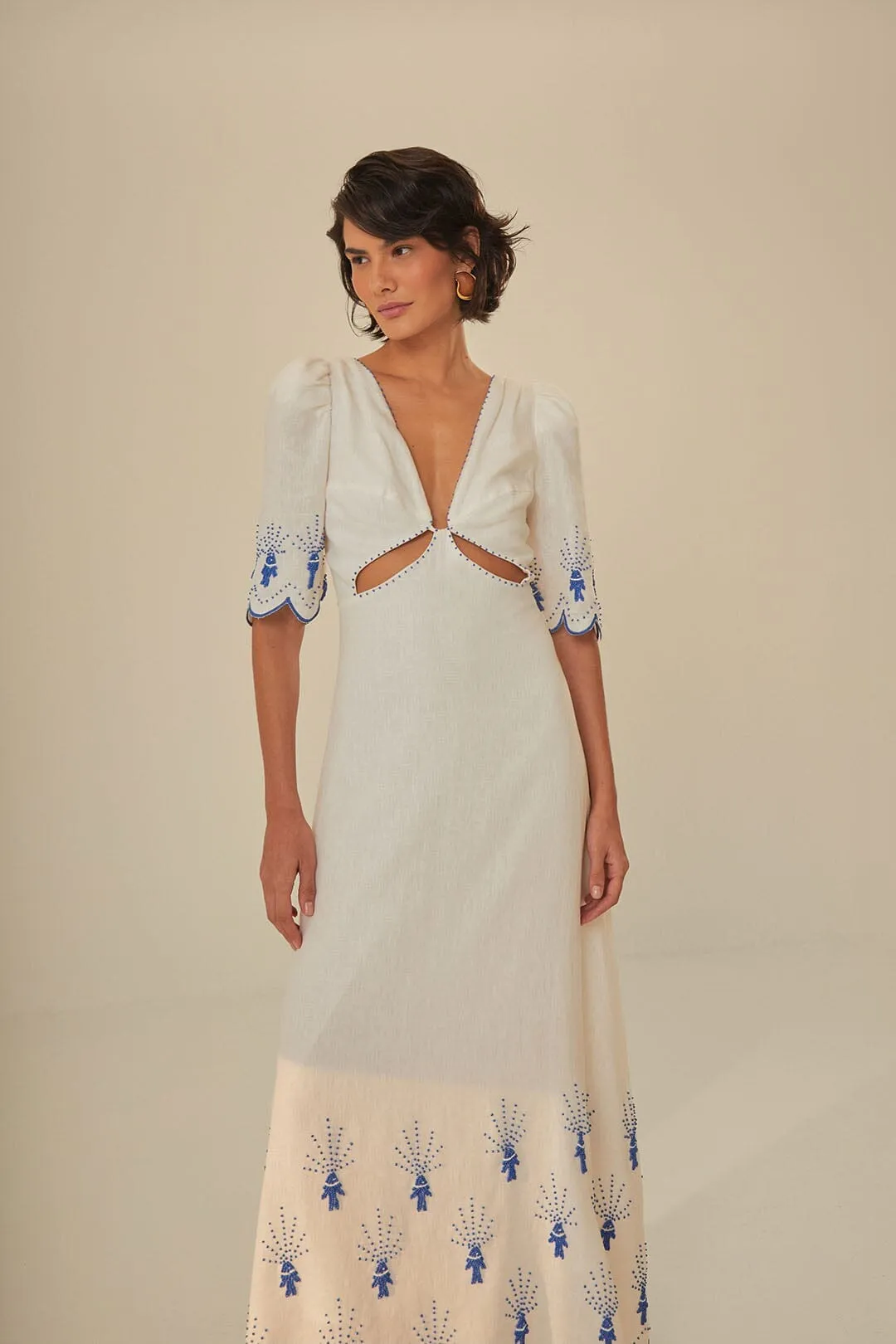 Day-to-Night Look Stylish Outfit Off-White Sea Of Fish Embroidered Midi Dress
