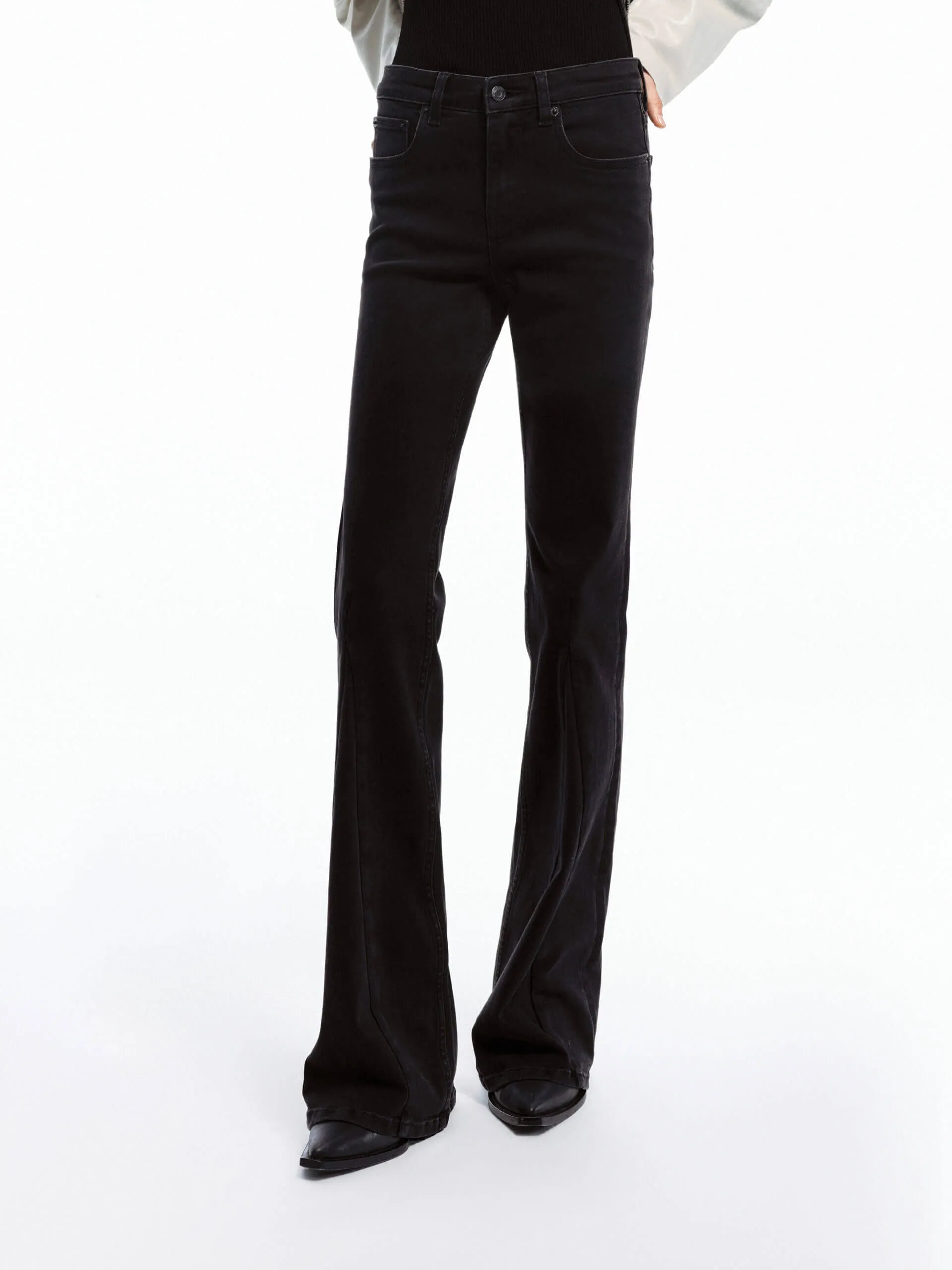 Trend Setter Chill Outfit Sustainable Evening Stroll Casual Seams Detail Flared Jeans