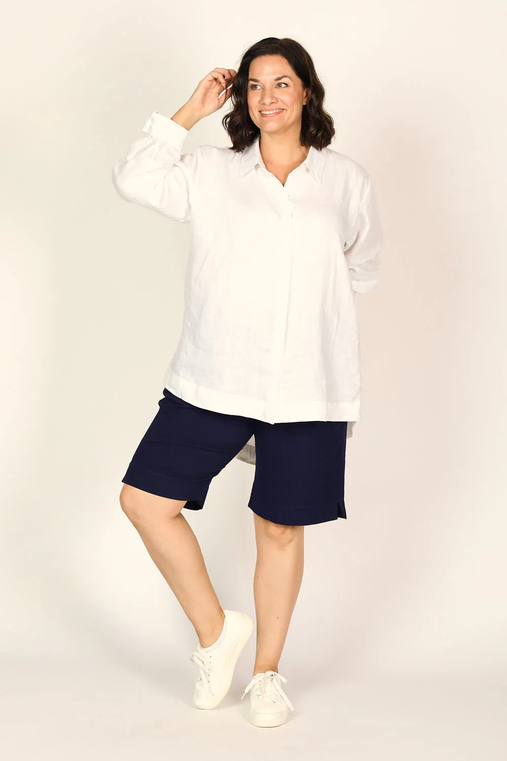 Stretch Capri Short in Navy Printed design club wear