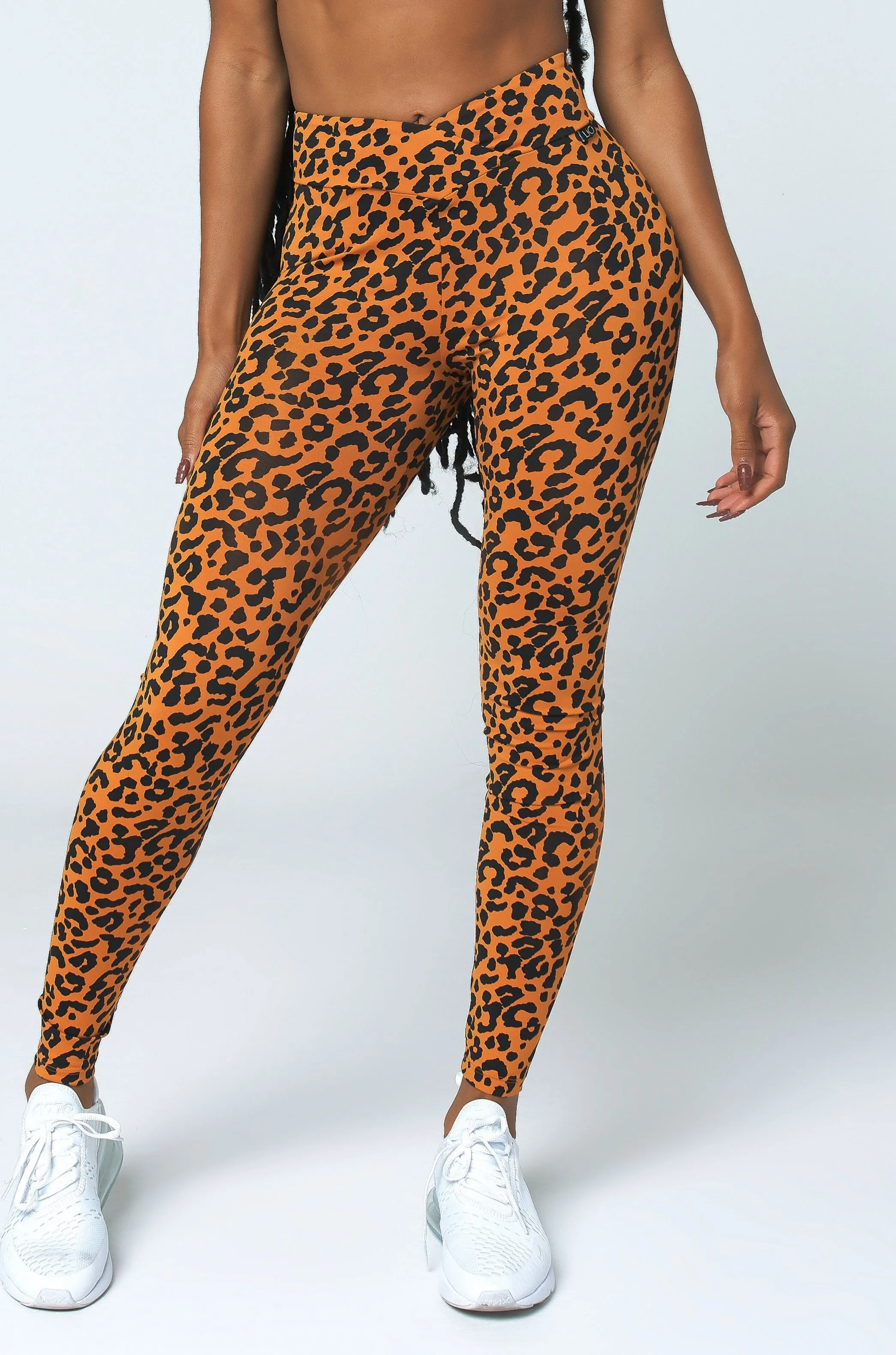 Metro Edge TearResistant Lavish V-Cut Scrunch Legging