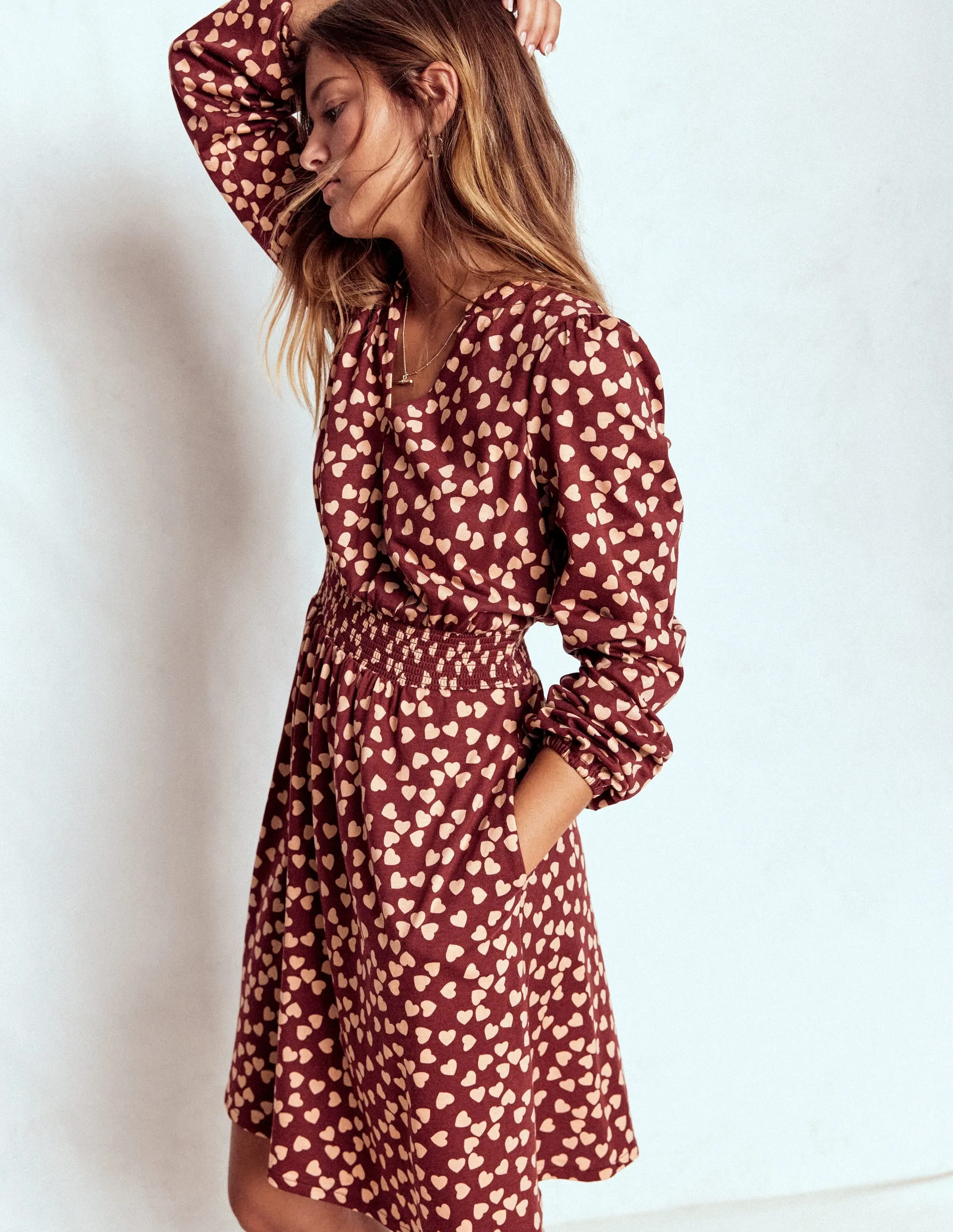 Sarah Short Jersey Dress-Chestnut, Heart Cascade Night Glow Vibrant Prints