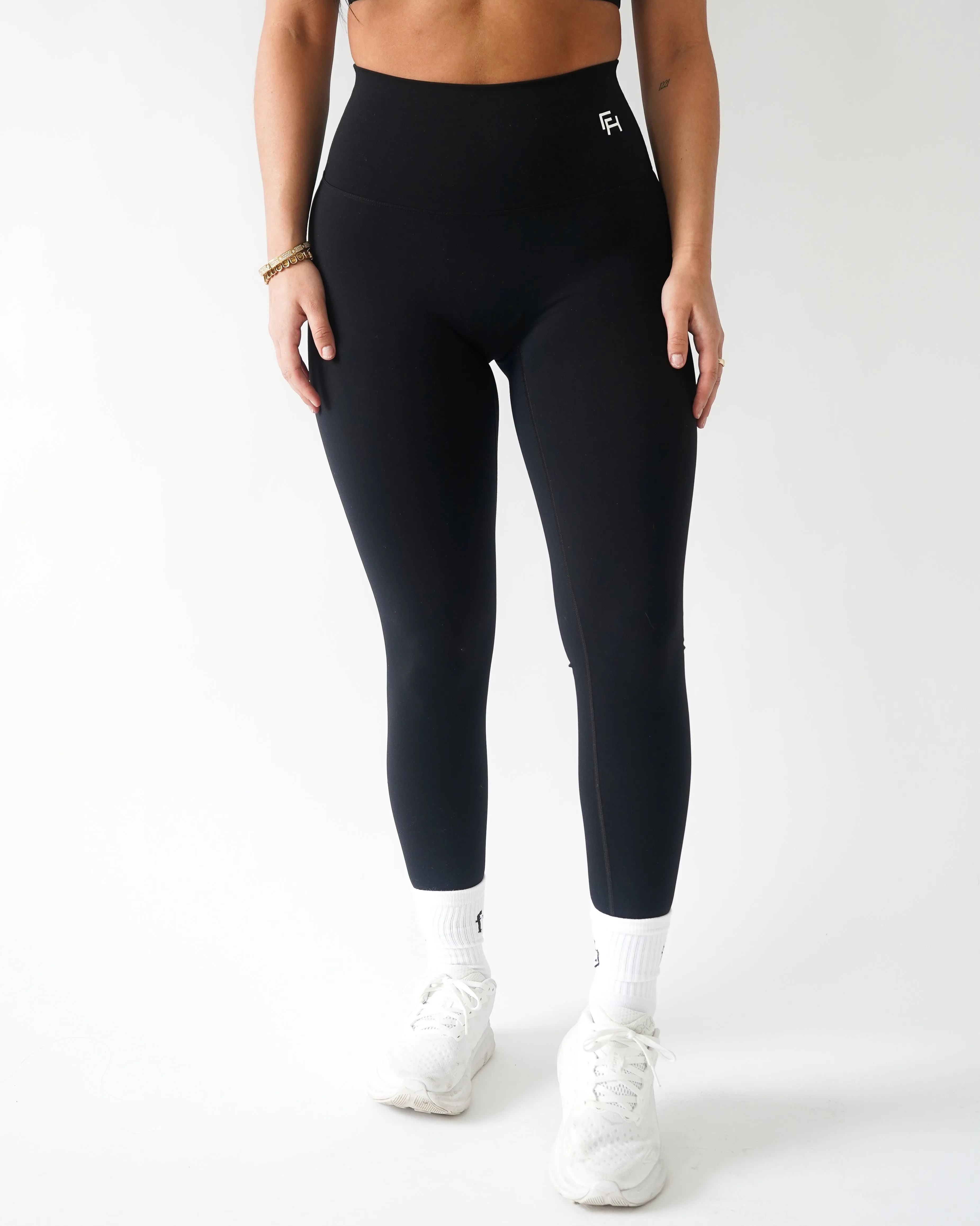 Onyx High Rise Leggings - Black No irritation Pro Athlete Travel Outfit