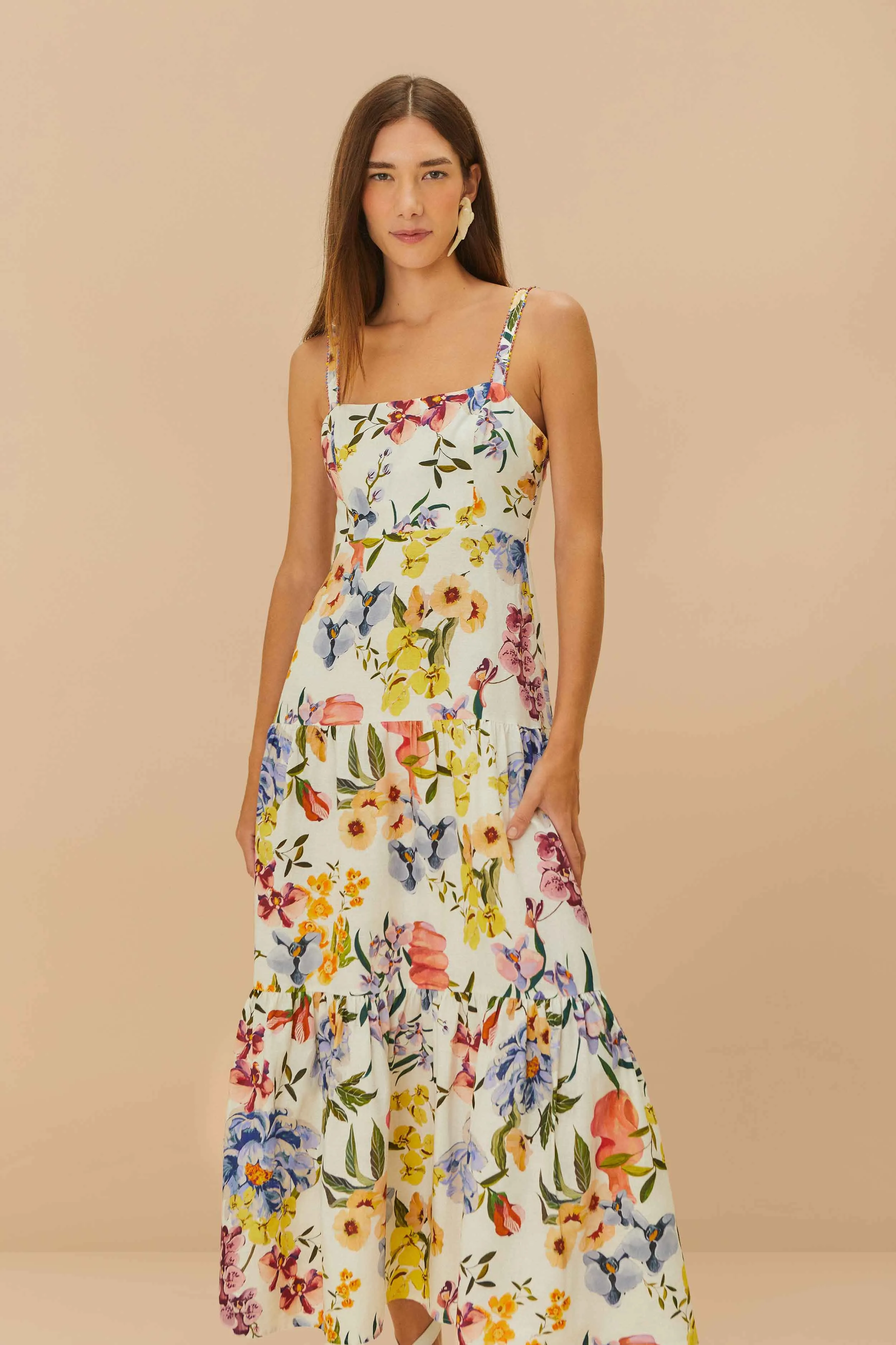 Dinner Date The elegant design of this maxi dress adds a refined touch to your wardrobe without being overly complicated Off-White Greek Garden LENZING? ECOVERO? Euroflax? Maxi Dress