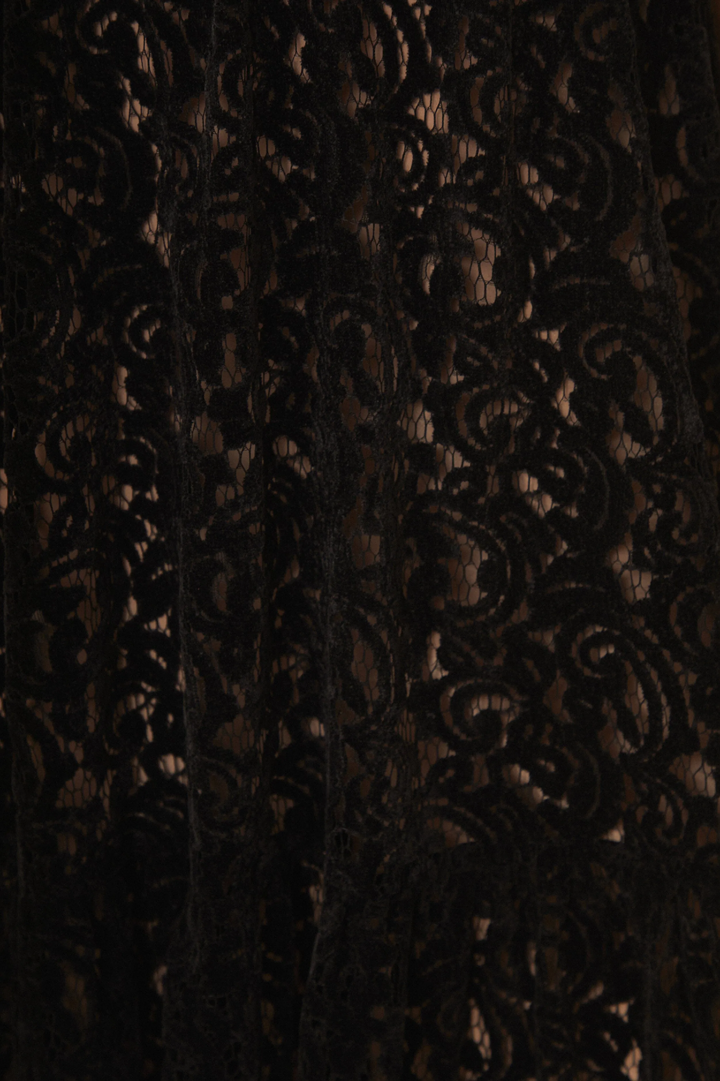 Black Velvet Lace Sleeveless Maxi Dress This maxi dress offers the perfect combination of comfort and elegance for everyday wear