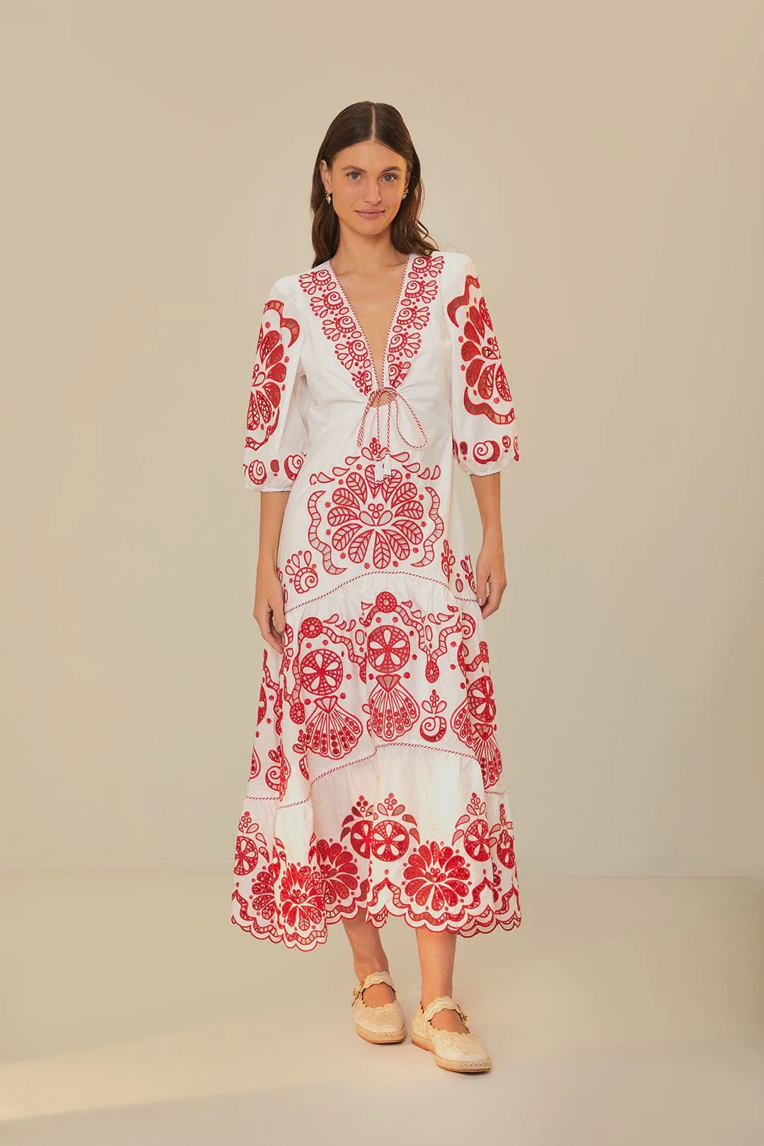 Wood Glow Cream Tone White Richelieu V Neck Maxi Dress