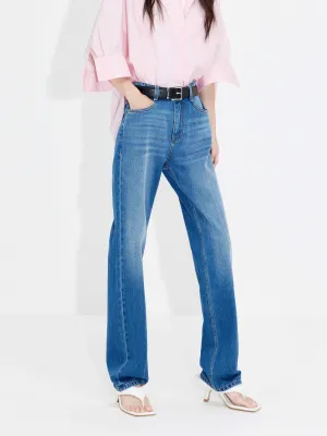Straight Leg Jeans in Cotton Clean Outfit