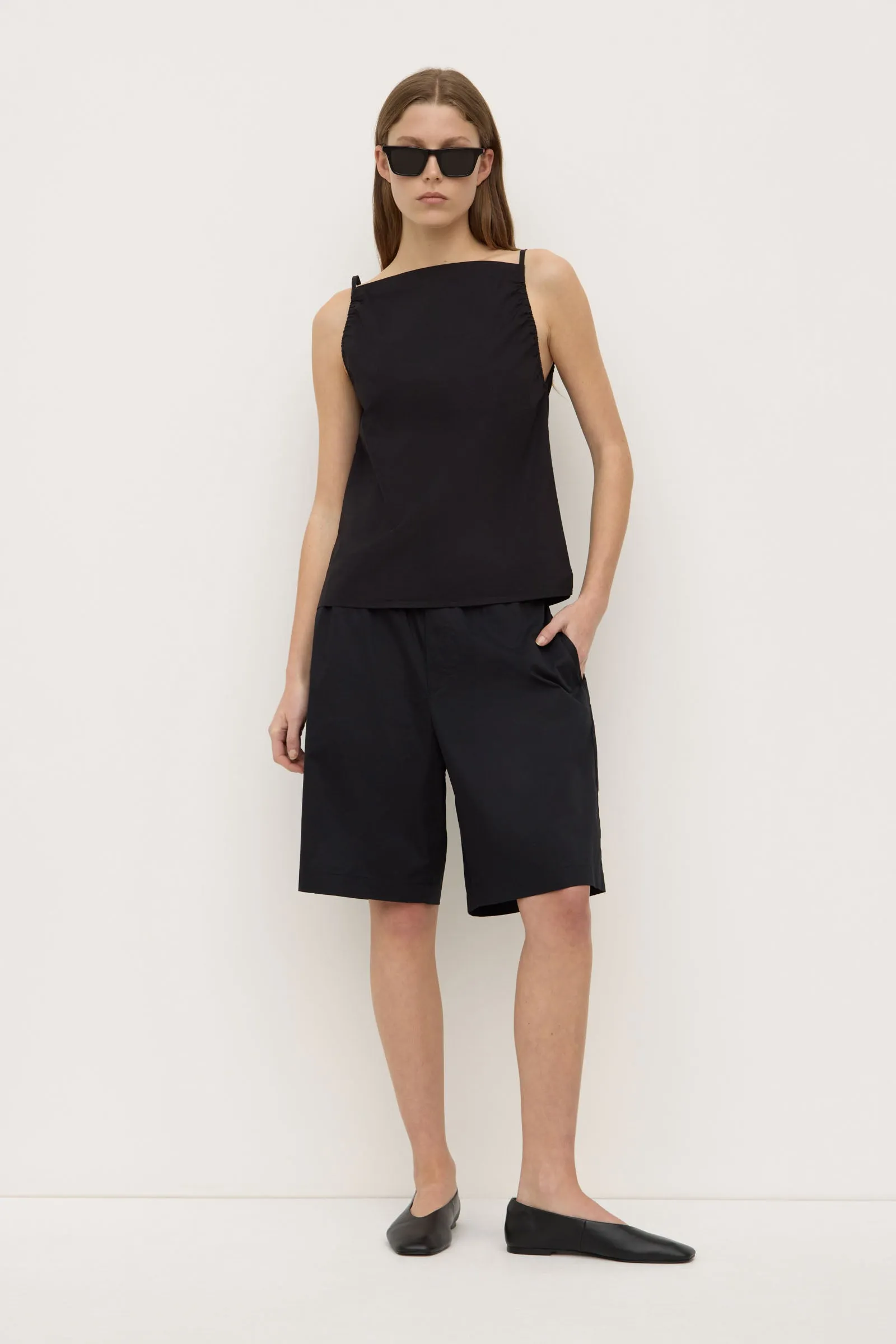 Riley Poplin Short Layered Panel Design Tailored Fit