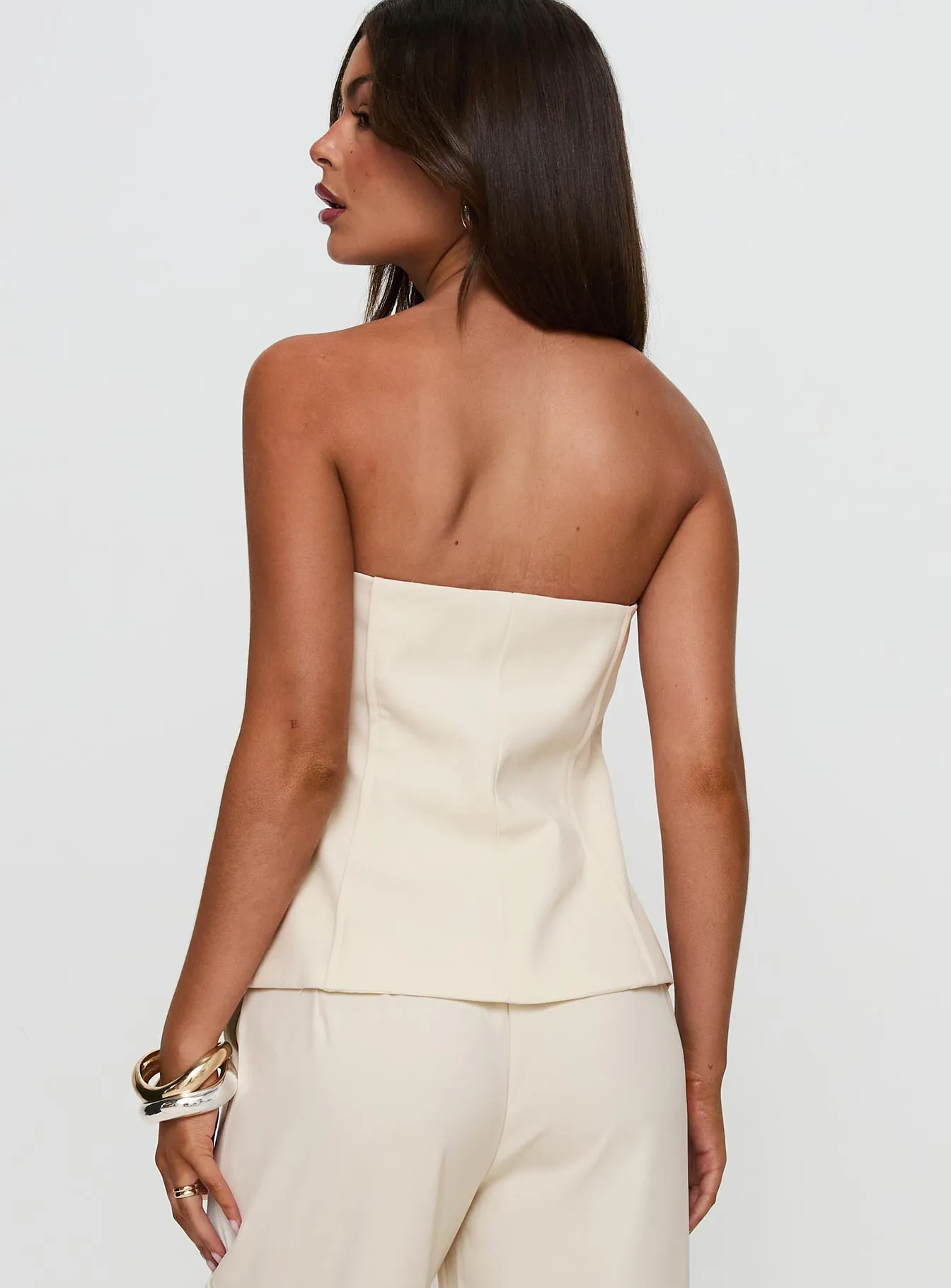 CrewNeck Lavish Living Strapless Top Cream