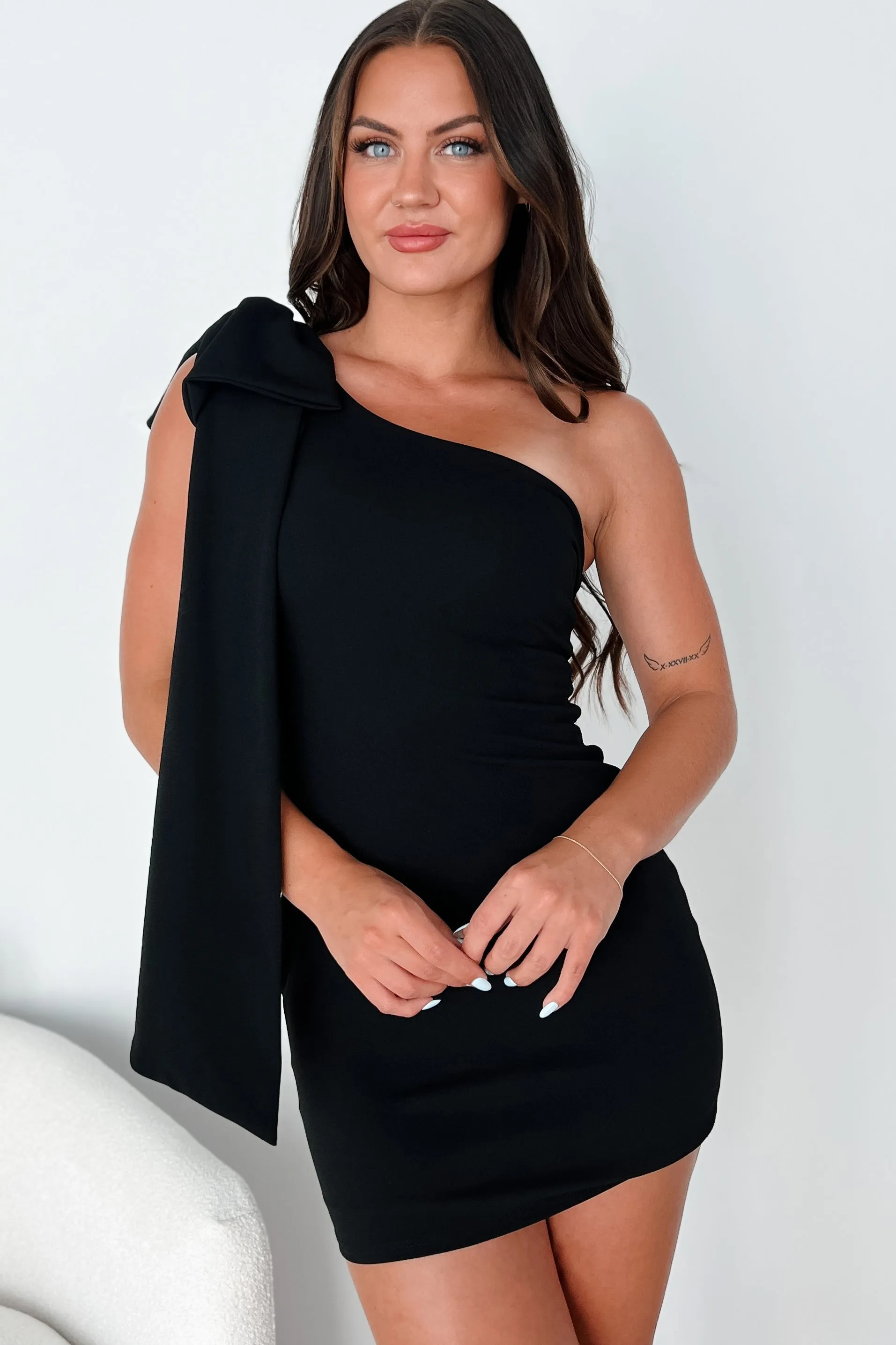 Tiered Design Supermodel Status One Shoulder Mini Dress (Black)