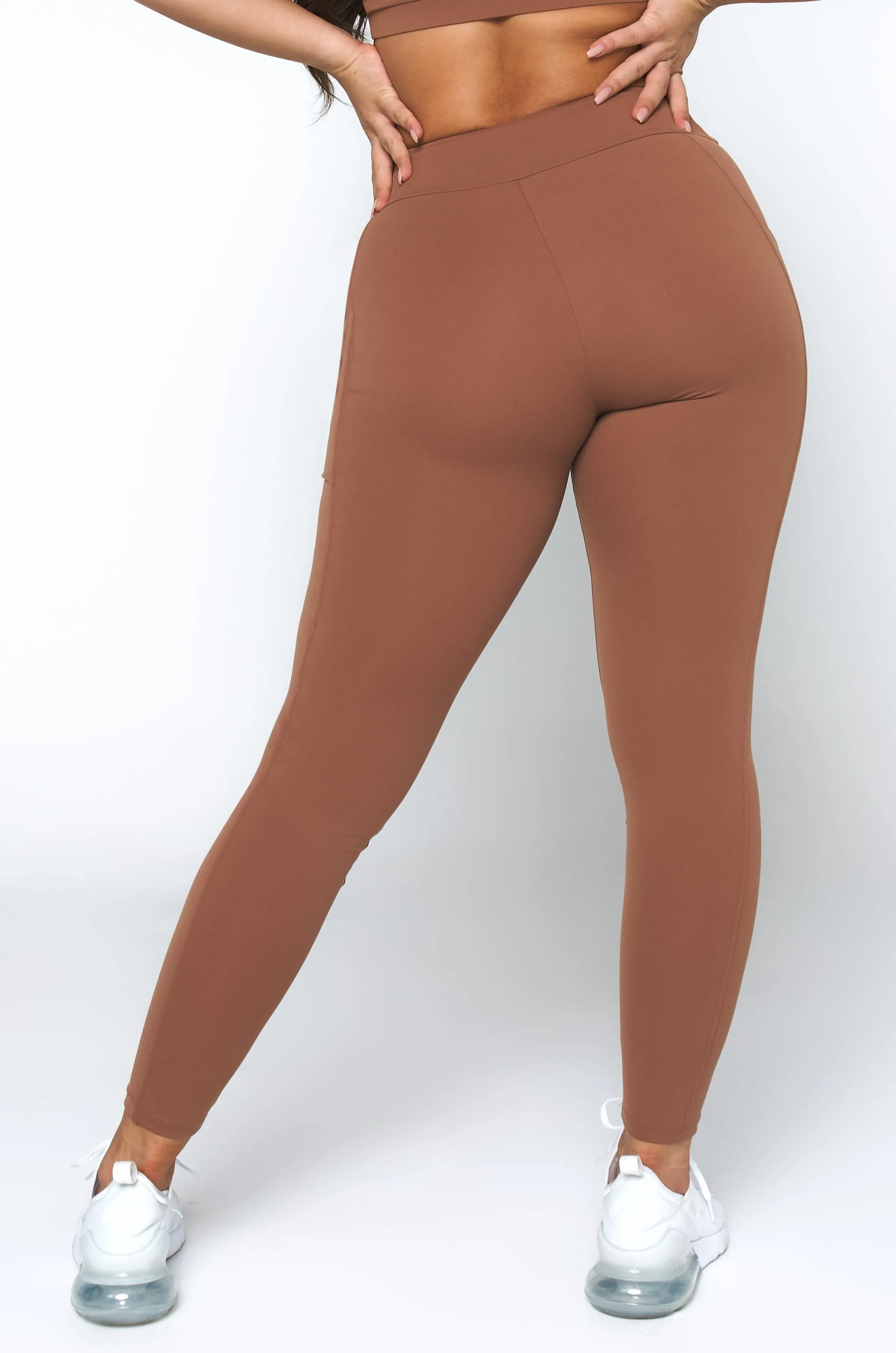 Mocha Pocket Legging Strong Glow