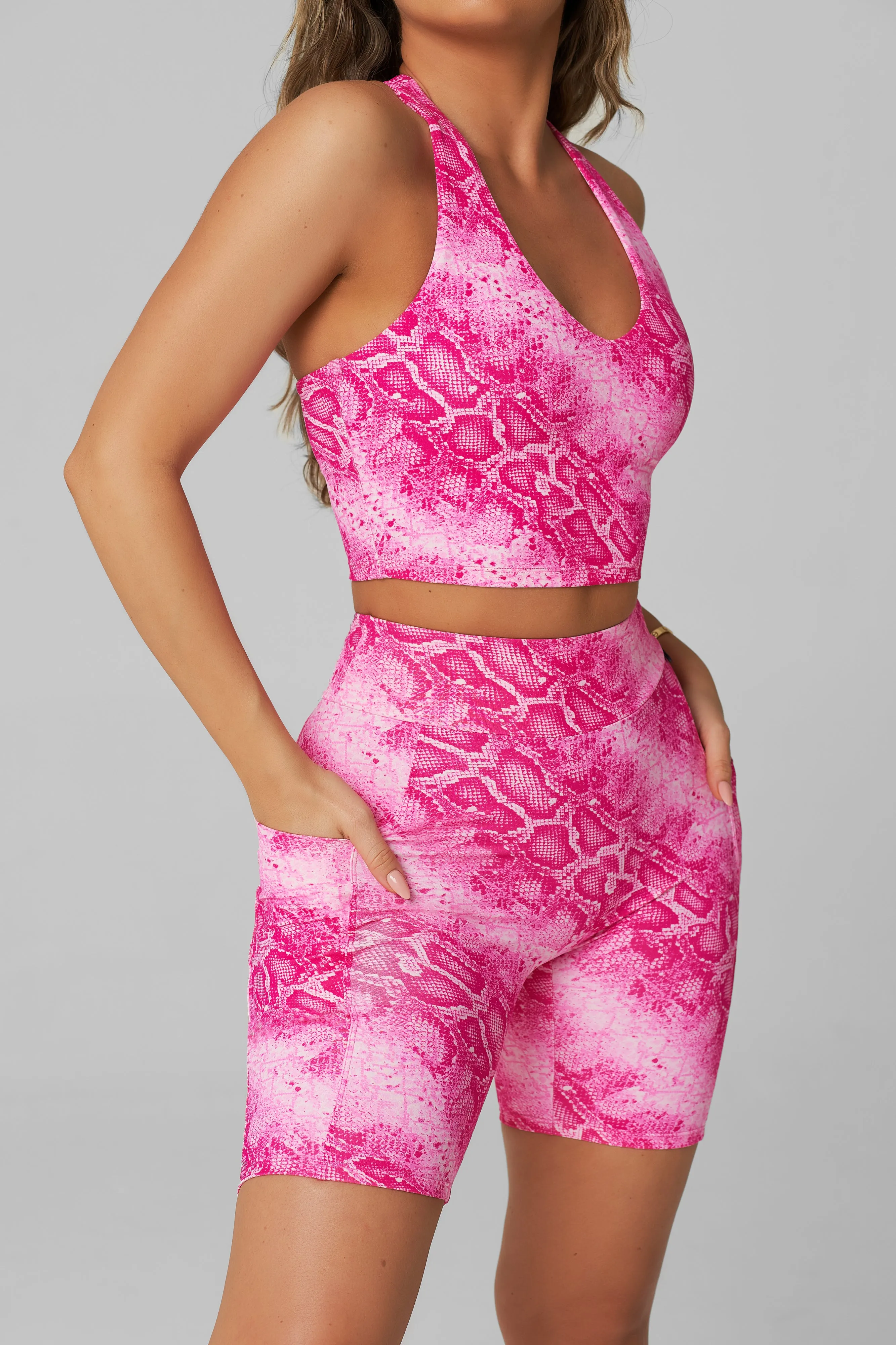 Love Bite Built-In V-Tank Crop Top Party Guest Free Mind