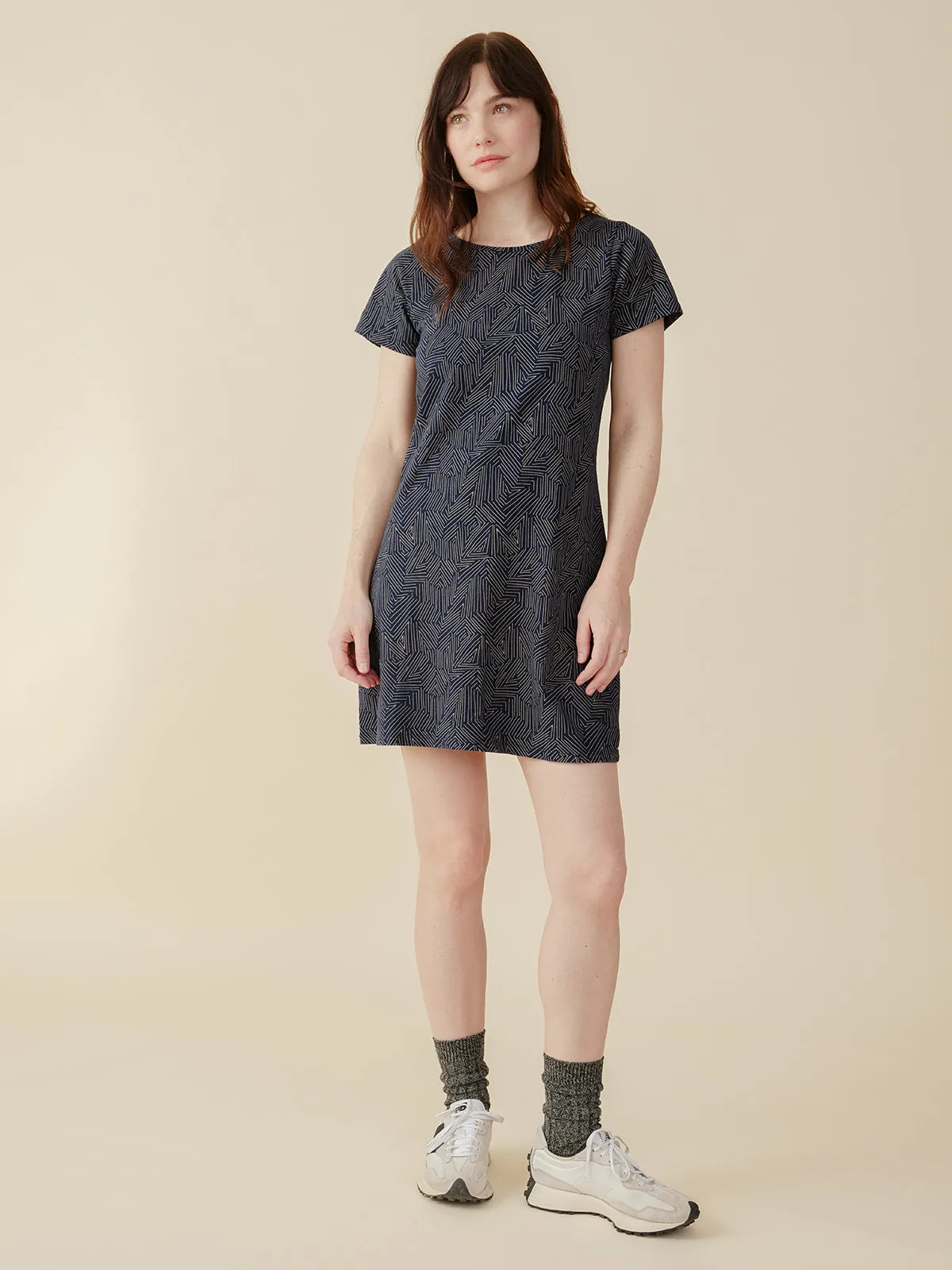 StretchFree Aerated Seam Placement Hudson T-Shirt Dress - Tree Rings Slate