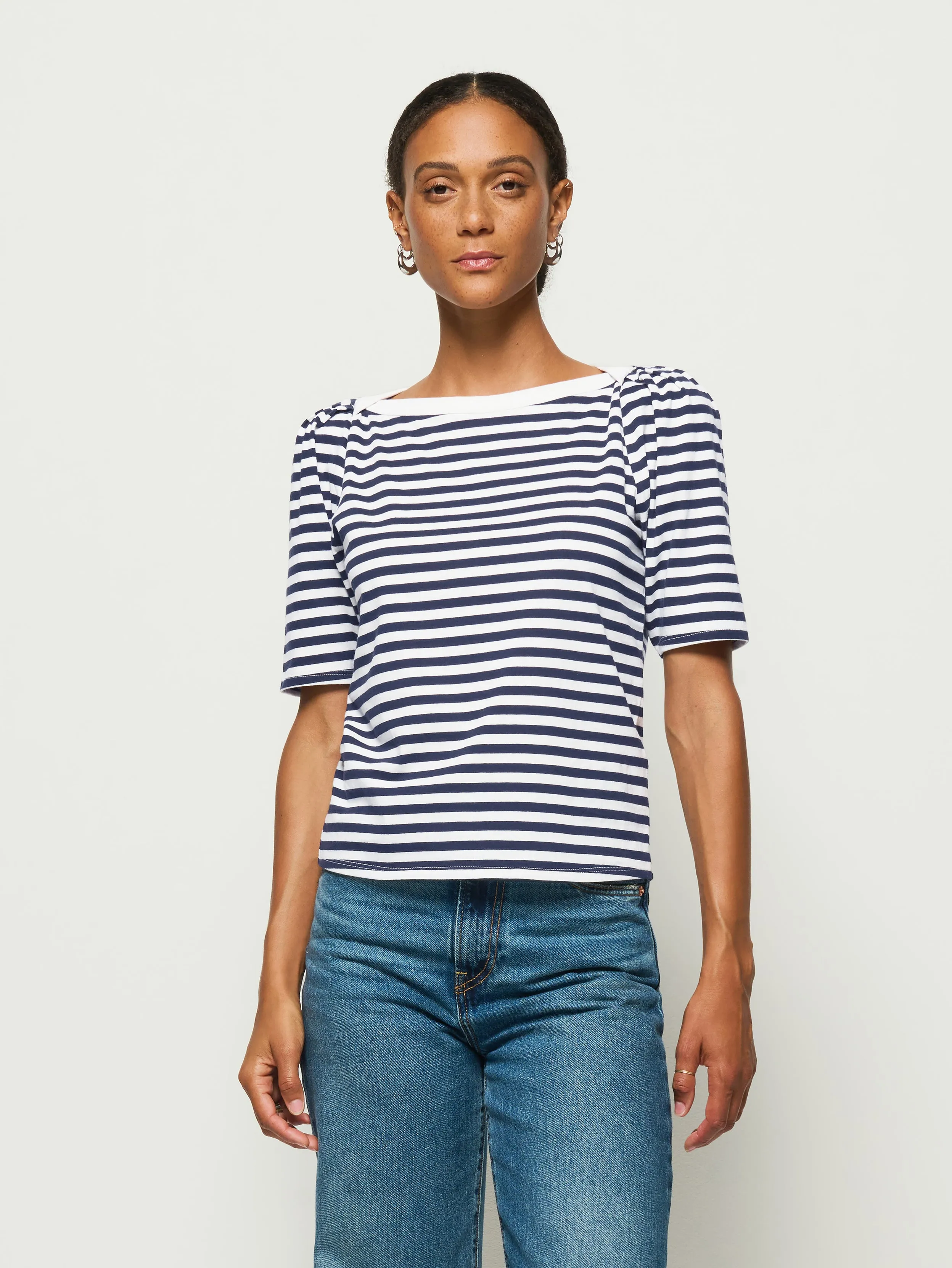 Deana Tee Dense Fit Hotel Style