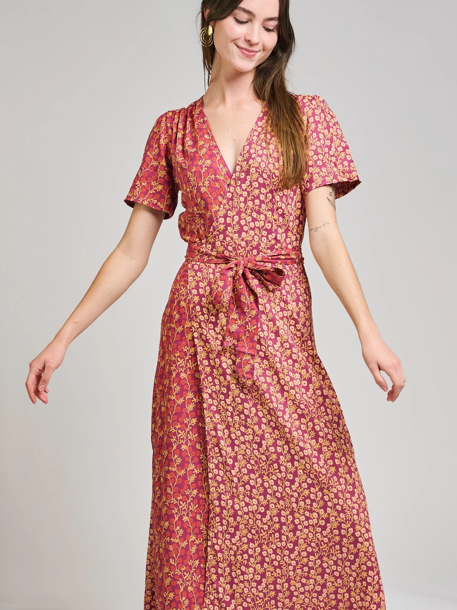 WindproofInterior LayeredPaneling Wrap Maxi Dress - Berry Poppy Mix