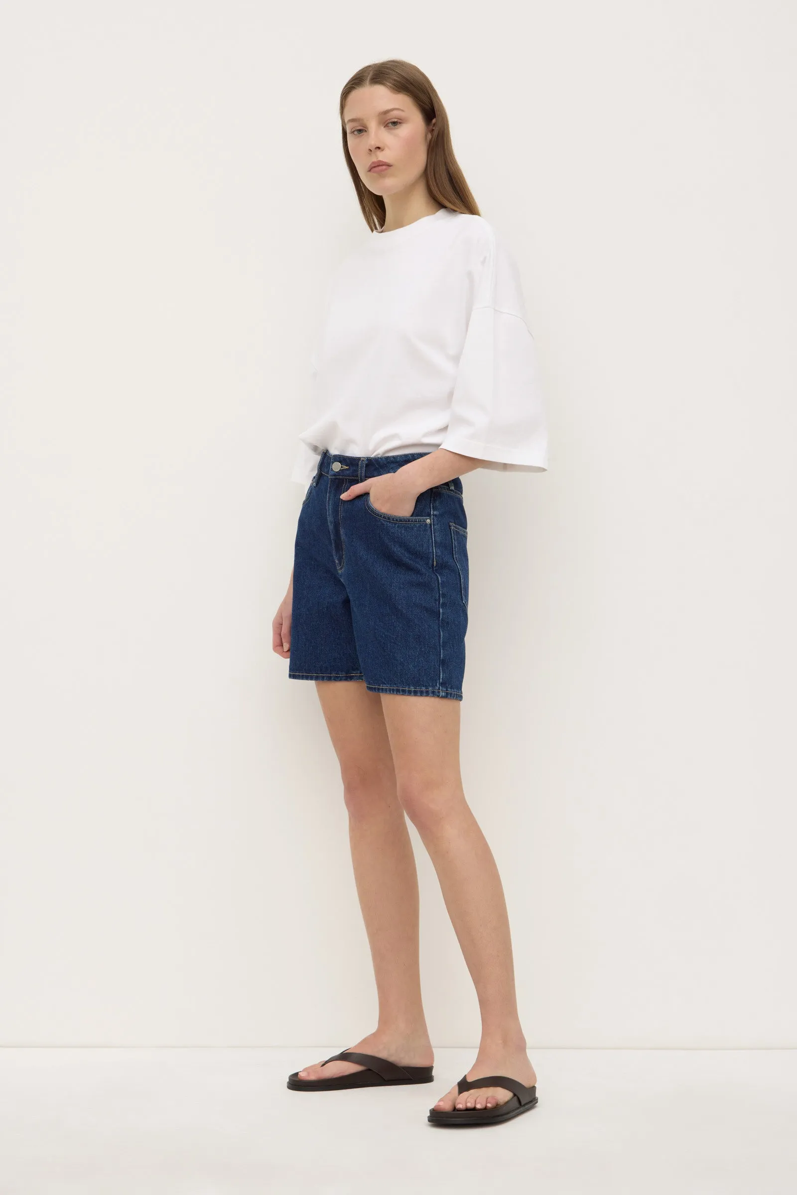 Anti - odor clean look Mid Rise Vintage Denim Short