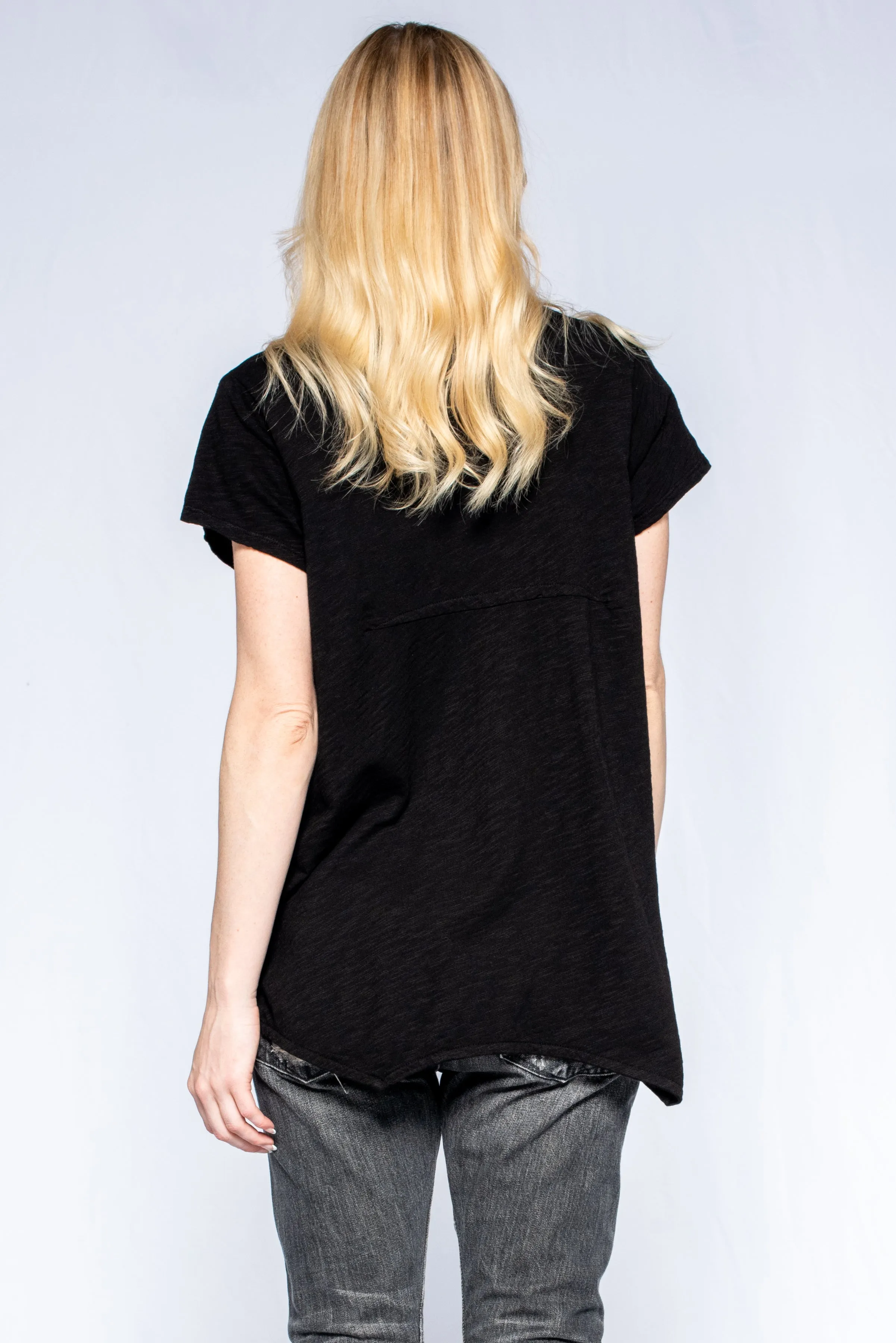 Easy Boyfriend Fit Low Scoopy Neck Tee Design Edge Zero Core