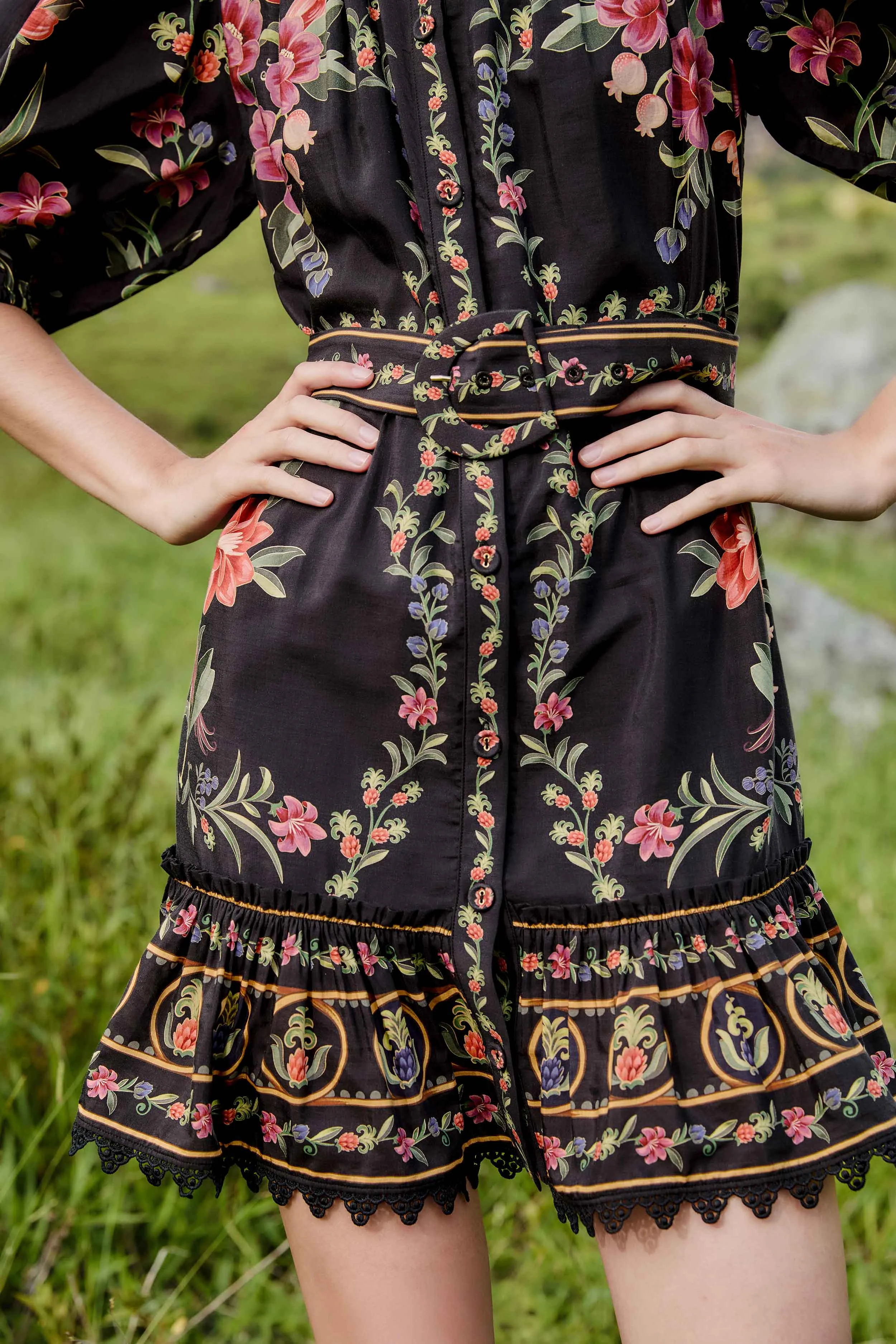 Black Belle Garden Lace Belted Mini Dress Edge Mode Flattering bodycon mini
