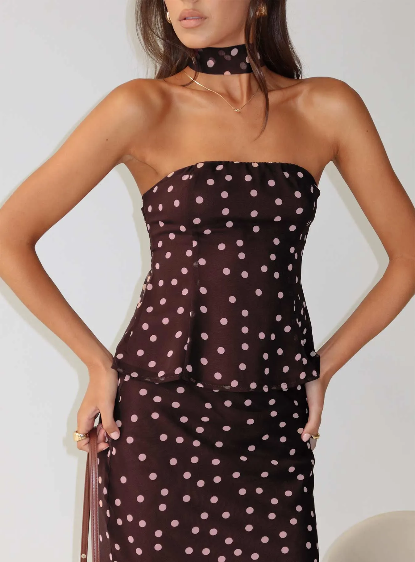 Reinforced Neckline Detail Outdoor Wear Sydni Scarf Detail Strapless Top Chocolate / Pink Polka
