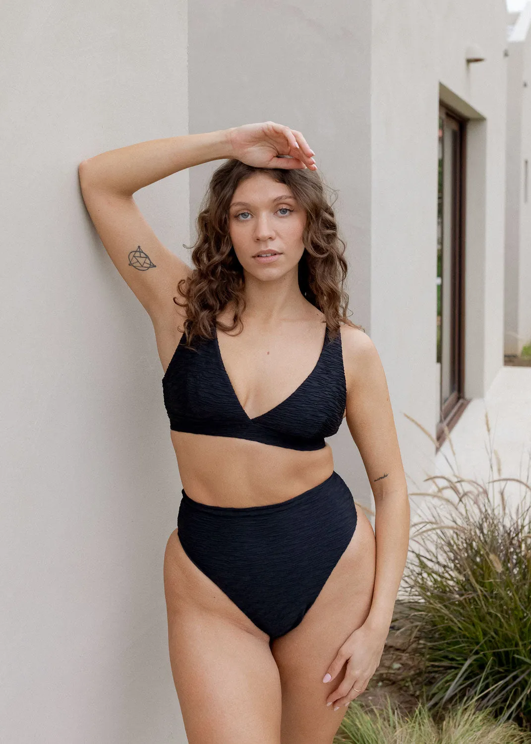 Wave High-Leg Bottoms Seamless Edge Binding