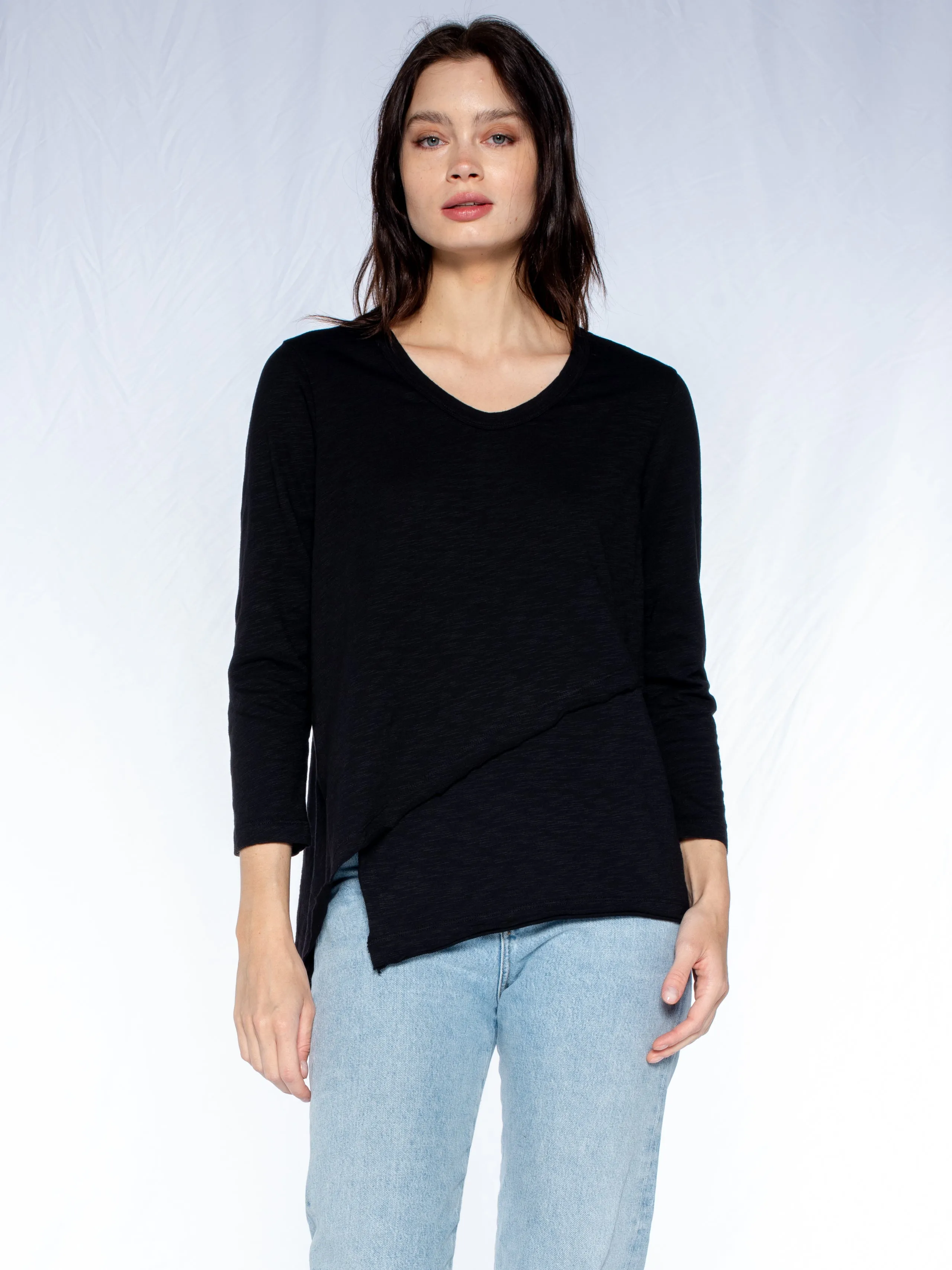 Crew 3/4 Sleeve EZ Cross Over Hem Shirt Hero Glow