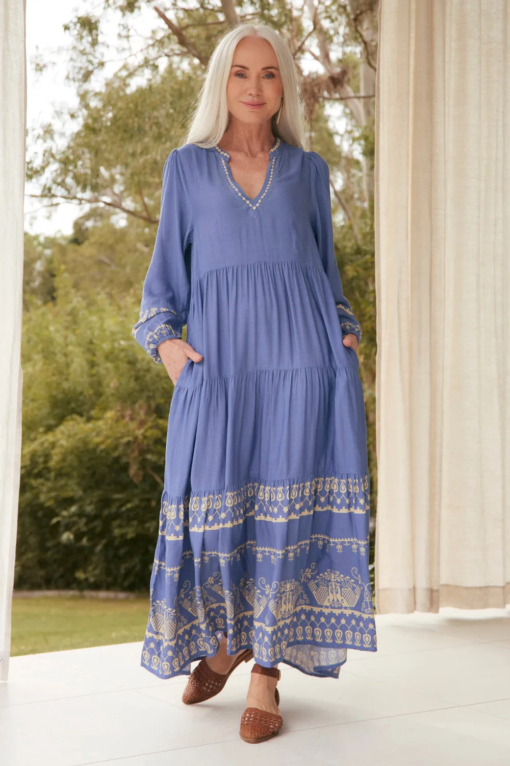 Sabre V-Neck Dress in Breeze Retro Mode