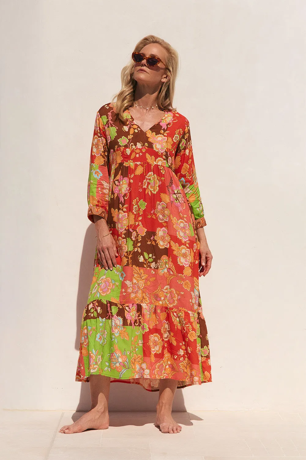 Sabre V-Neck Dress in Petra Straight Line Shell Glow