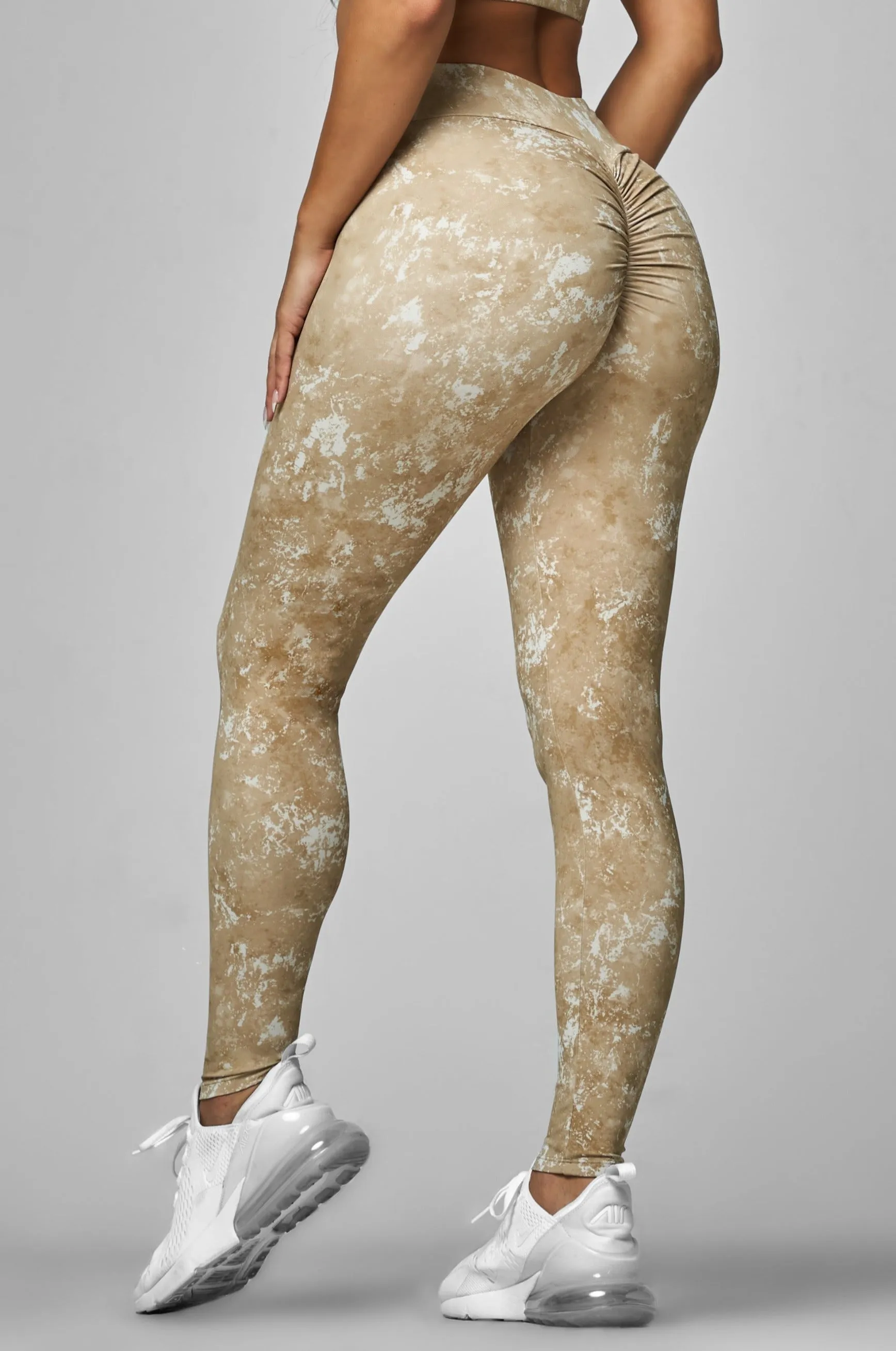 Gaia High Waist Scrunch Legging Smooth Line
