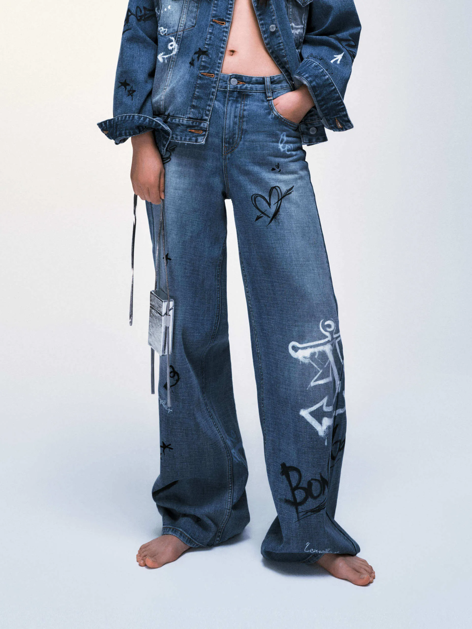 Graffiti Detail Straight Jeans standard fit Year Round Piece