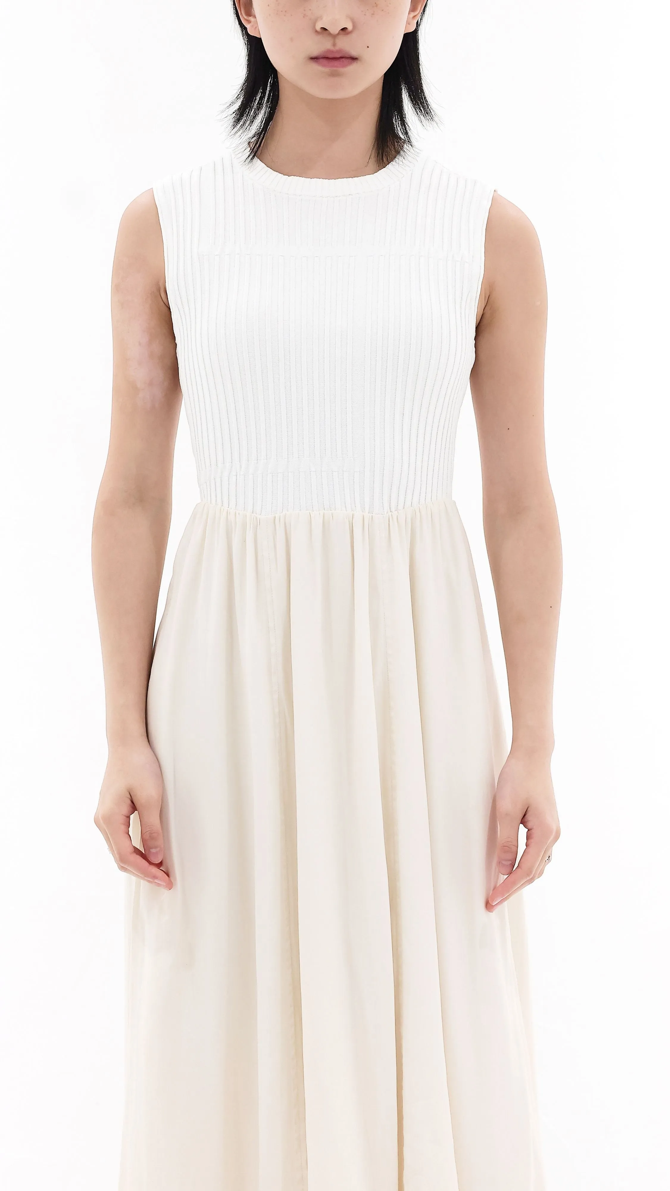 Wrinklefree ReflectiveTrims Balloon Shape Dress