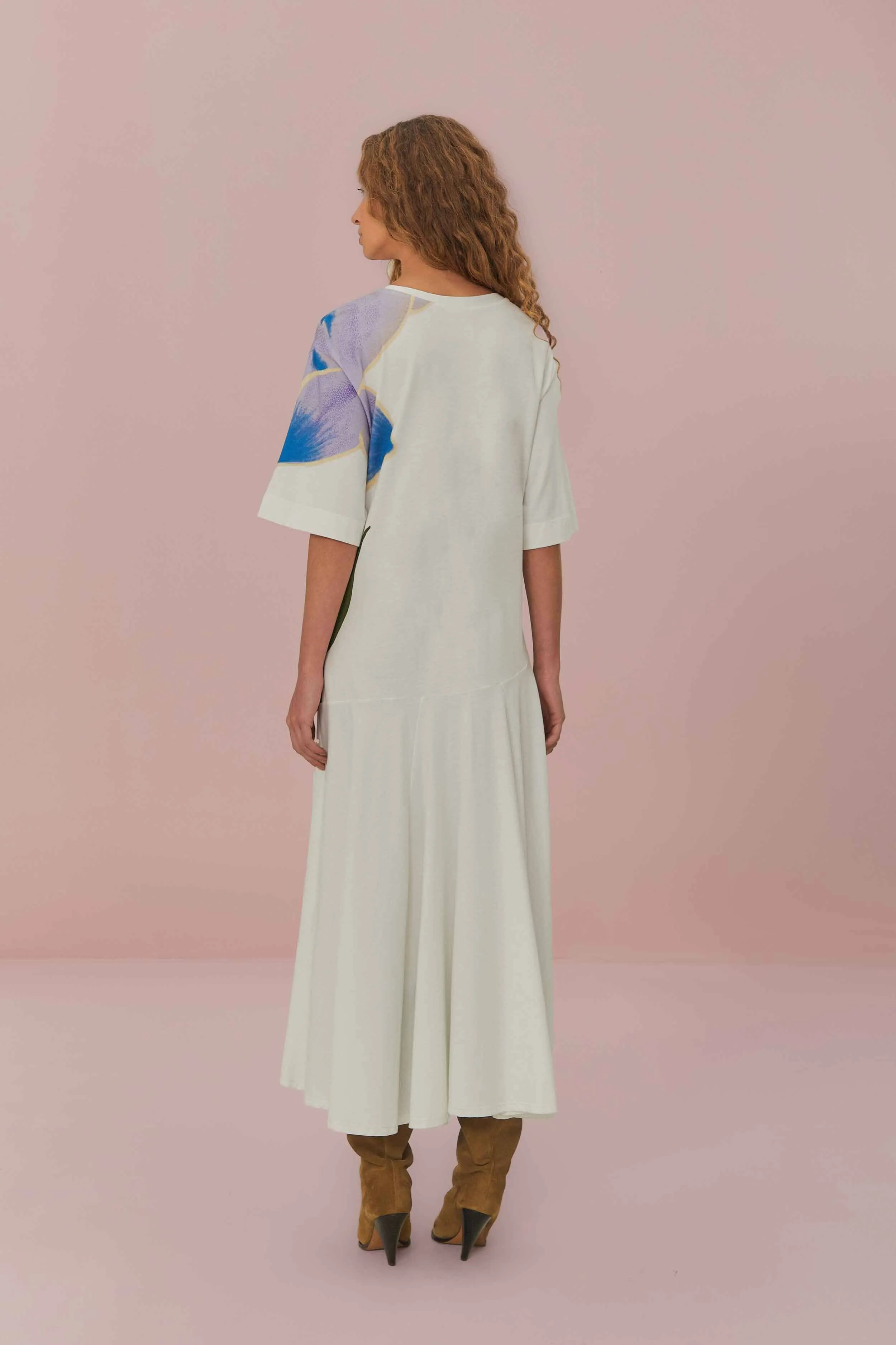 Story Wear Shell Beach Off-White Flower Maxi Dress
