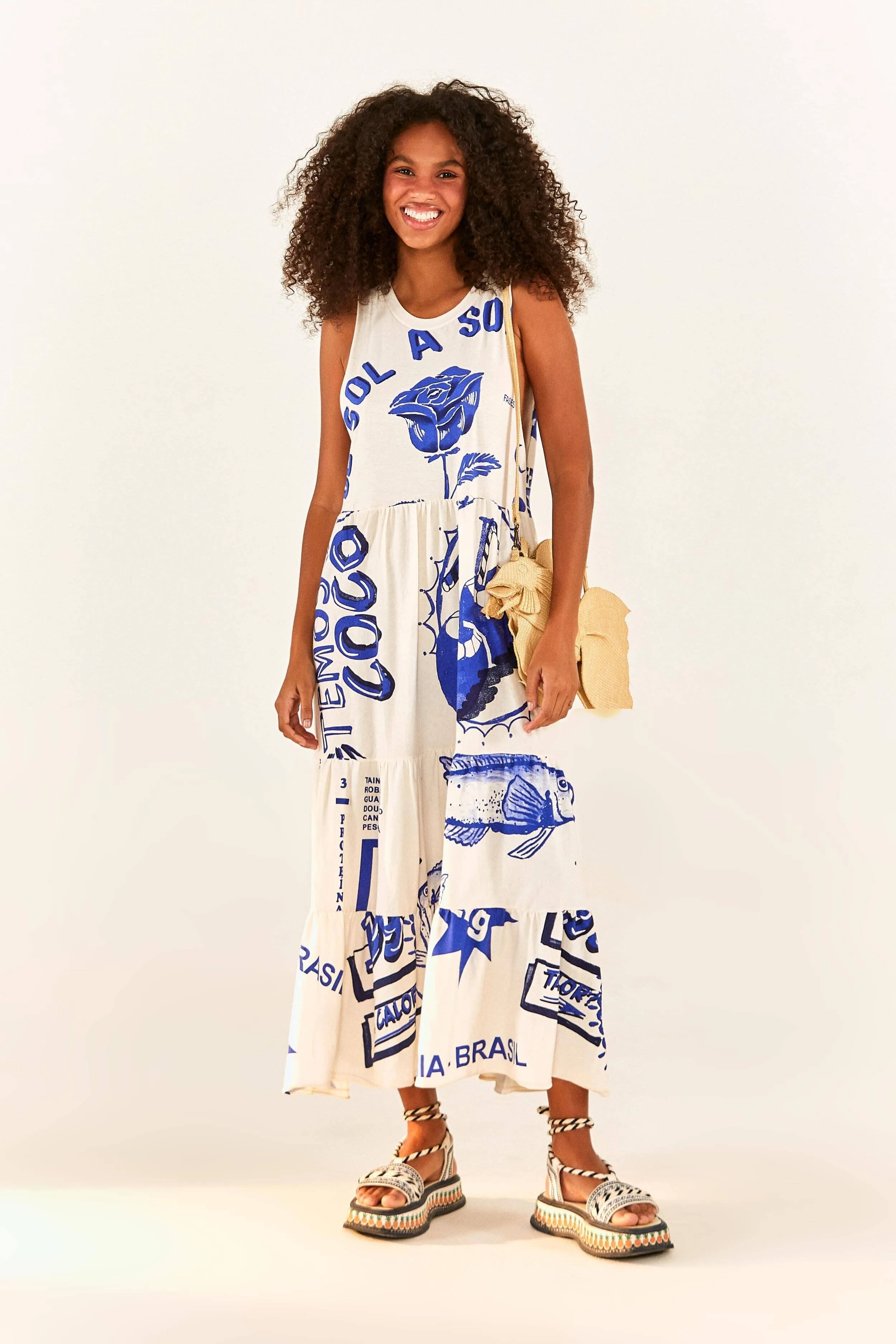 White Rainha Das Aguas T Shirt Dress Leaf Glow Moonlit Shore