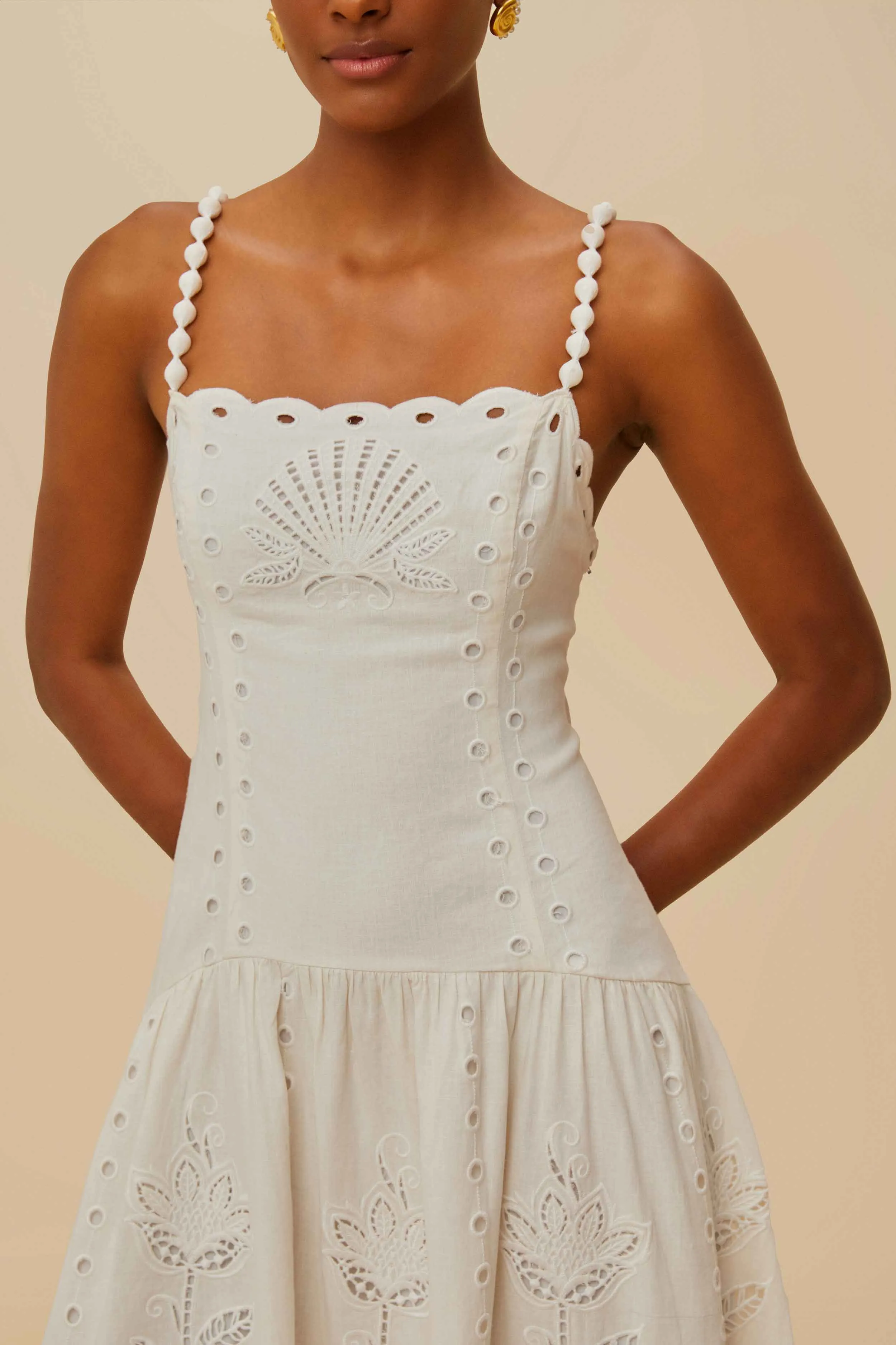 Off-White Richelieu LENZING? ECOVERO? Euroflax? Midi Dress Classic event dress Sleek Fashion