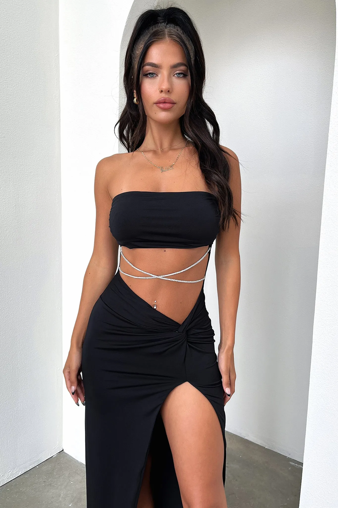 Artistic Vibe Mist Valley Zeilie Midi Dress - Black