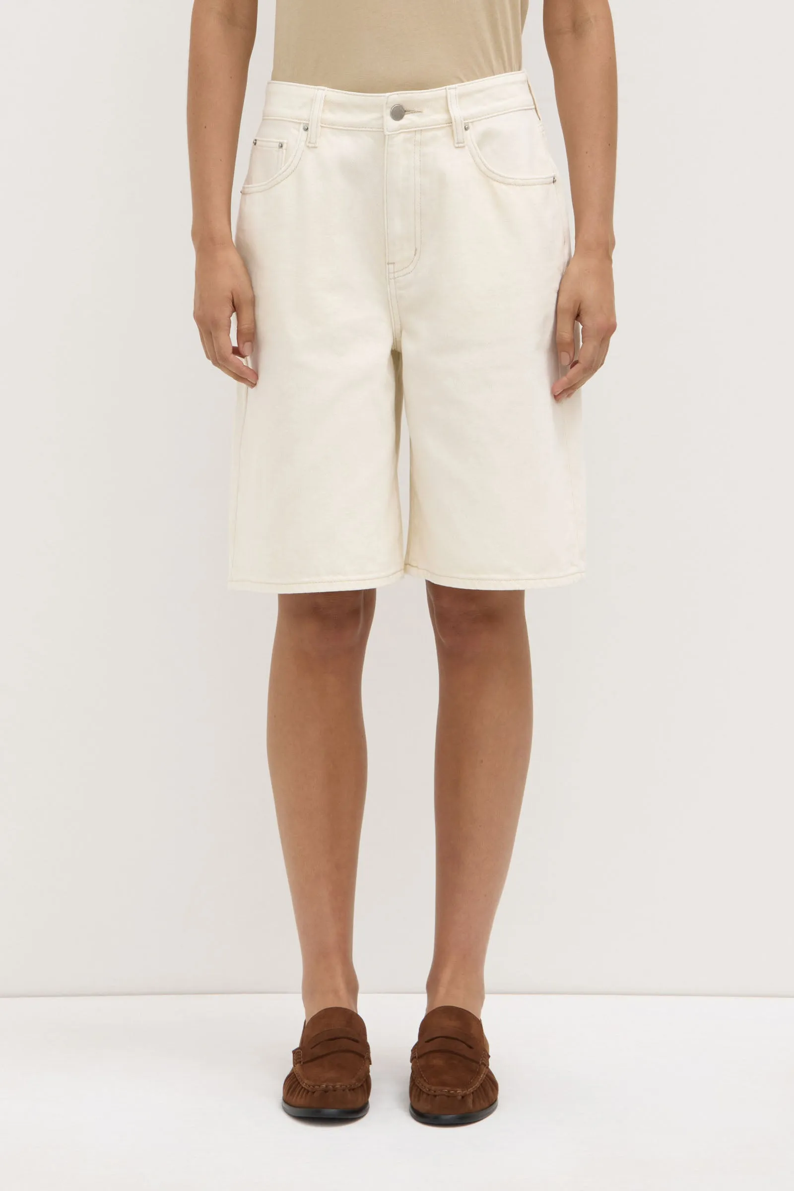 Simple Cut Bermuda Denim Short