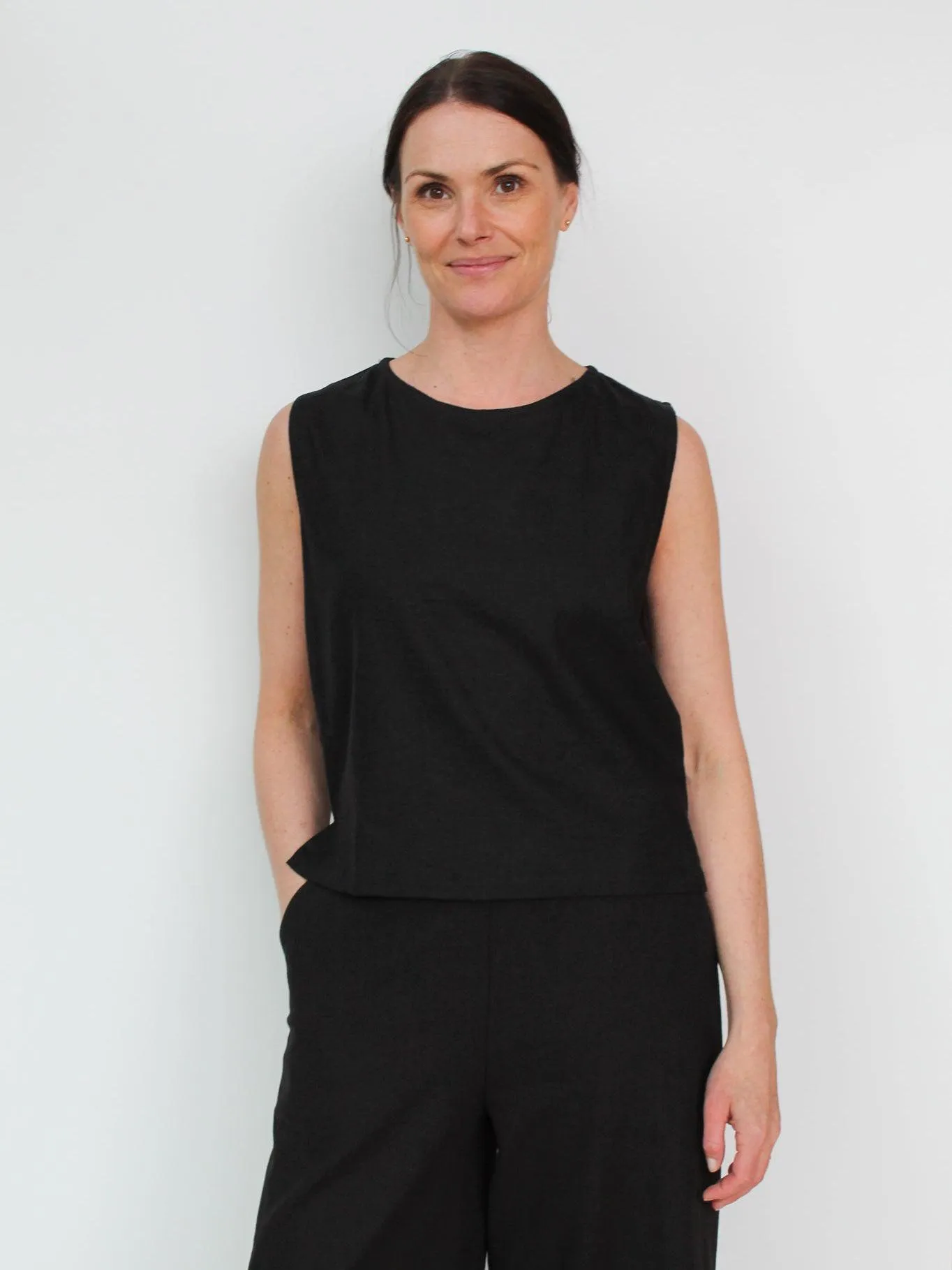 DoubleStitchedSeams Thin Core Shell Top