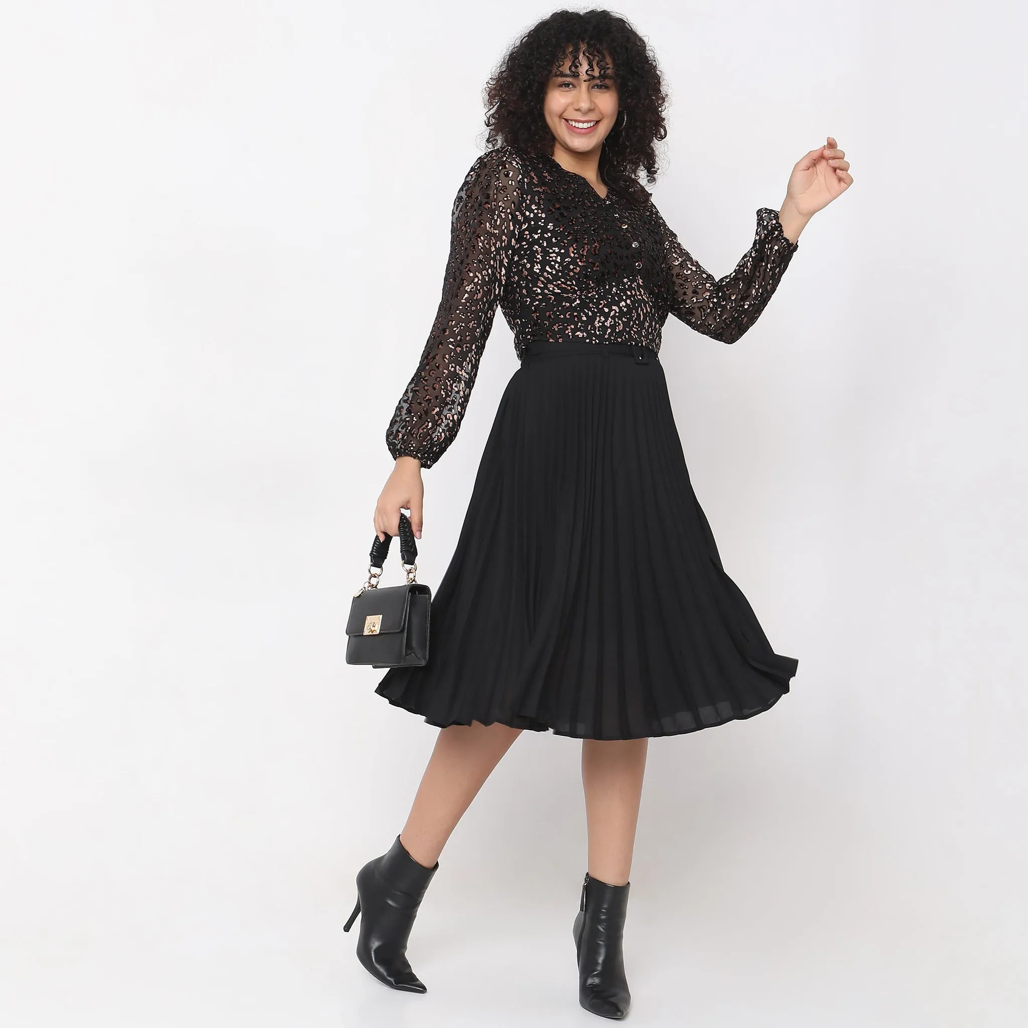 Regular Fit Solid Mid Rise Skirt Romance Fit Red Flash