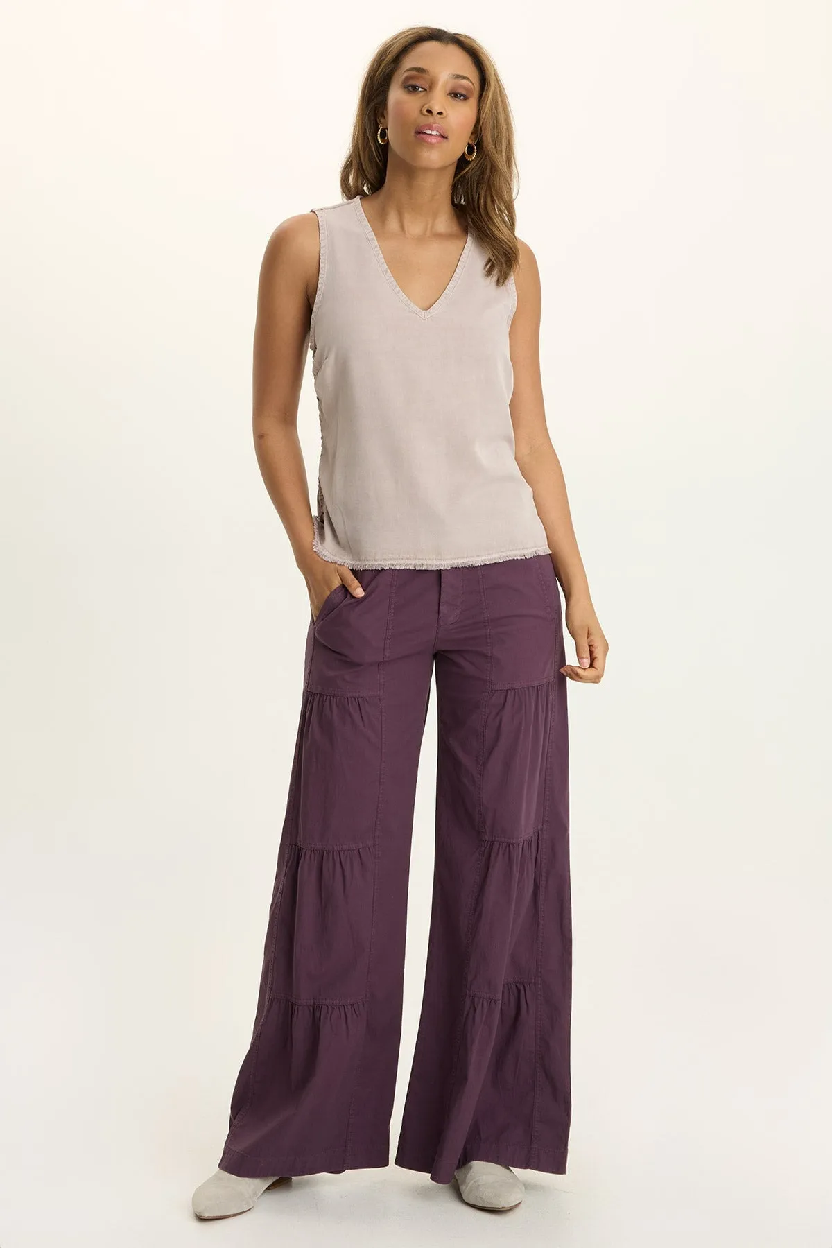 Ileana Cinched Soft Twill V-Neck Tank AbrasionResistant Material HighElasticity Fiber