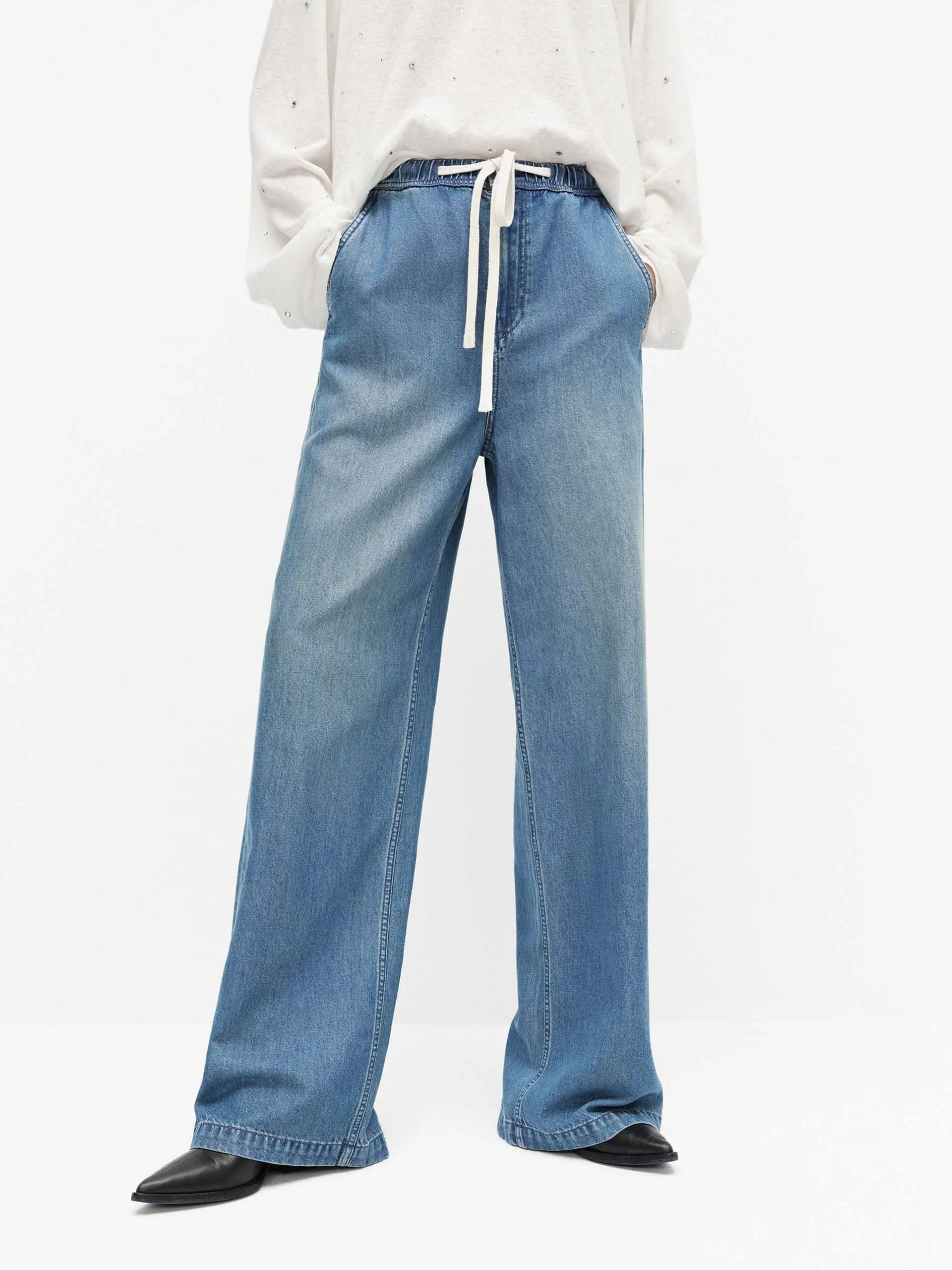 Outerwear Friendly Drawstring Waist Straight Jeans