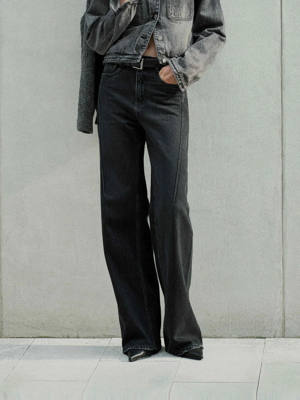 Eco Friendly Lightweight Modern Timeless casual Raw Hem Straight Jeans