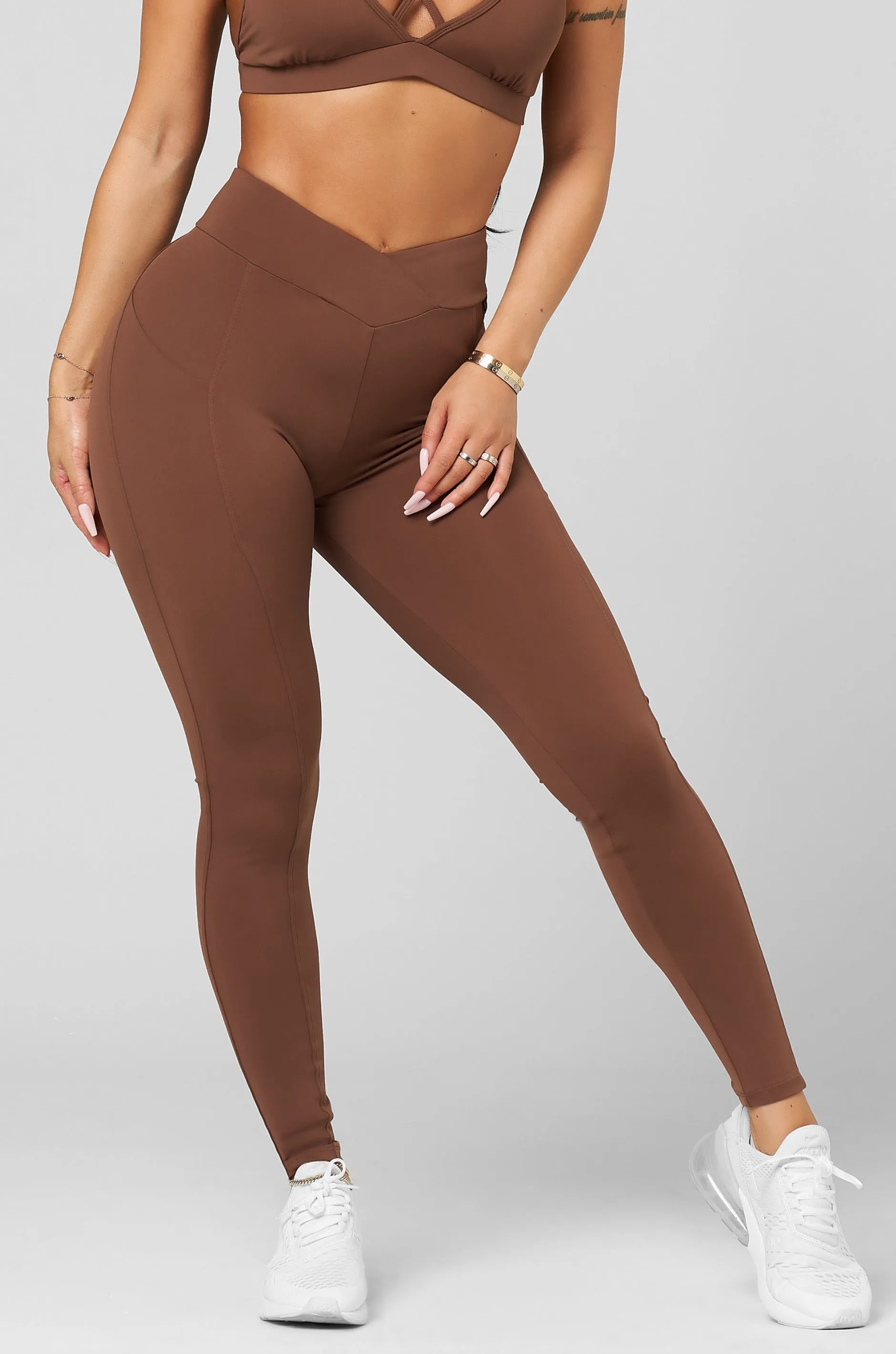 SoftTouch Texture SmoothGripFastenings Cinnamon V-Cut Scrunch Legging