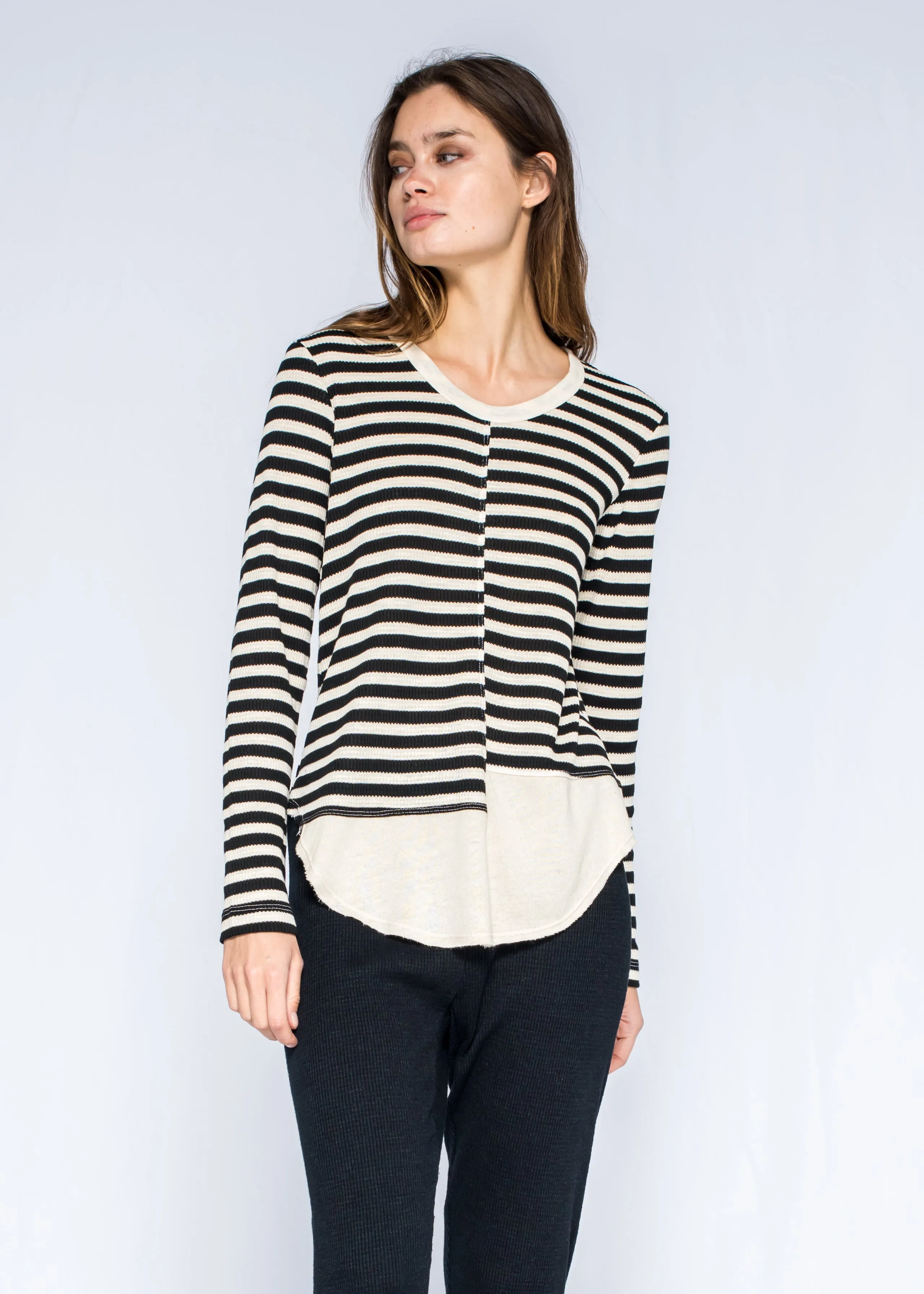 Fame Glow Shrunken Twisted Mixed Shirttail Long Sleeve Top